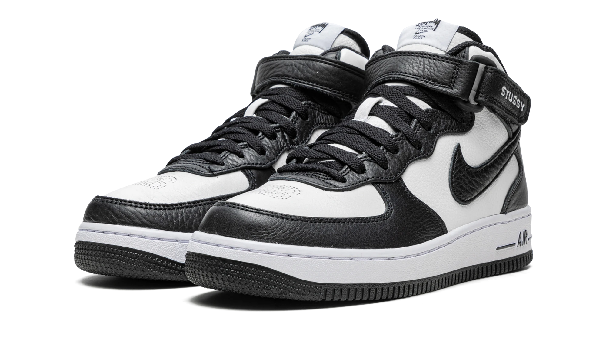 A cipő Nike Air Force 1 Mid Stussy Light Bone Black (DJ7840-002) gris, noir et blanc belső oldalának részlete.
