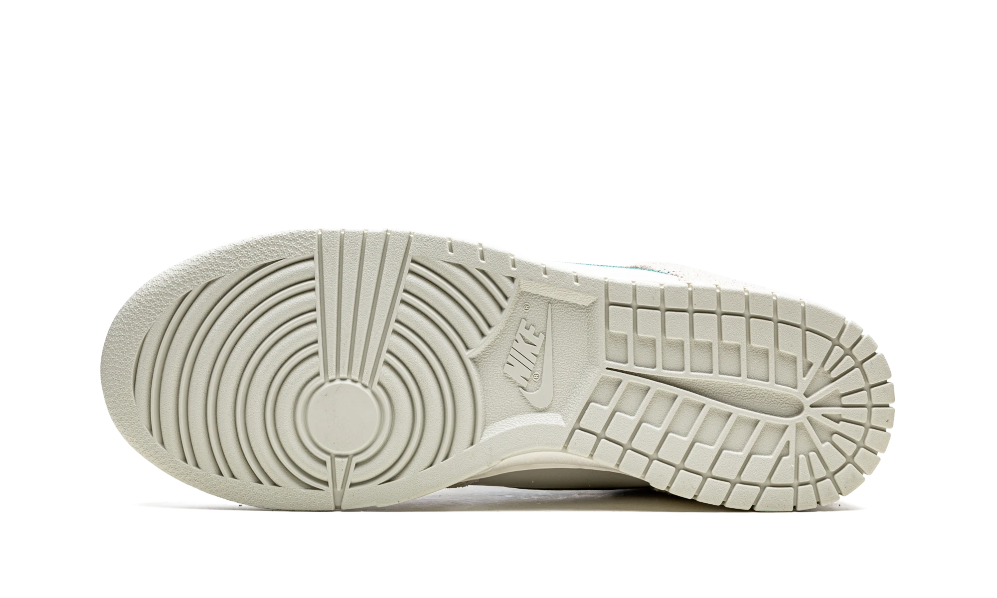 Outer rubber sole of the Nike Dunk High First Use Sail (DH0960-001).