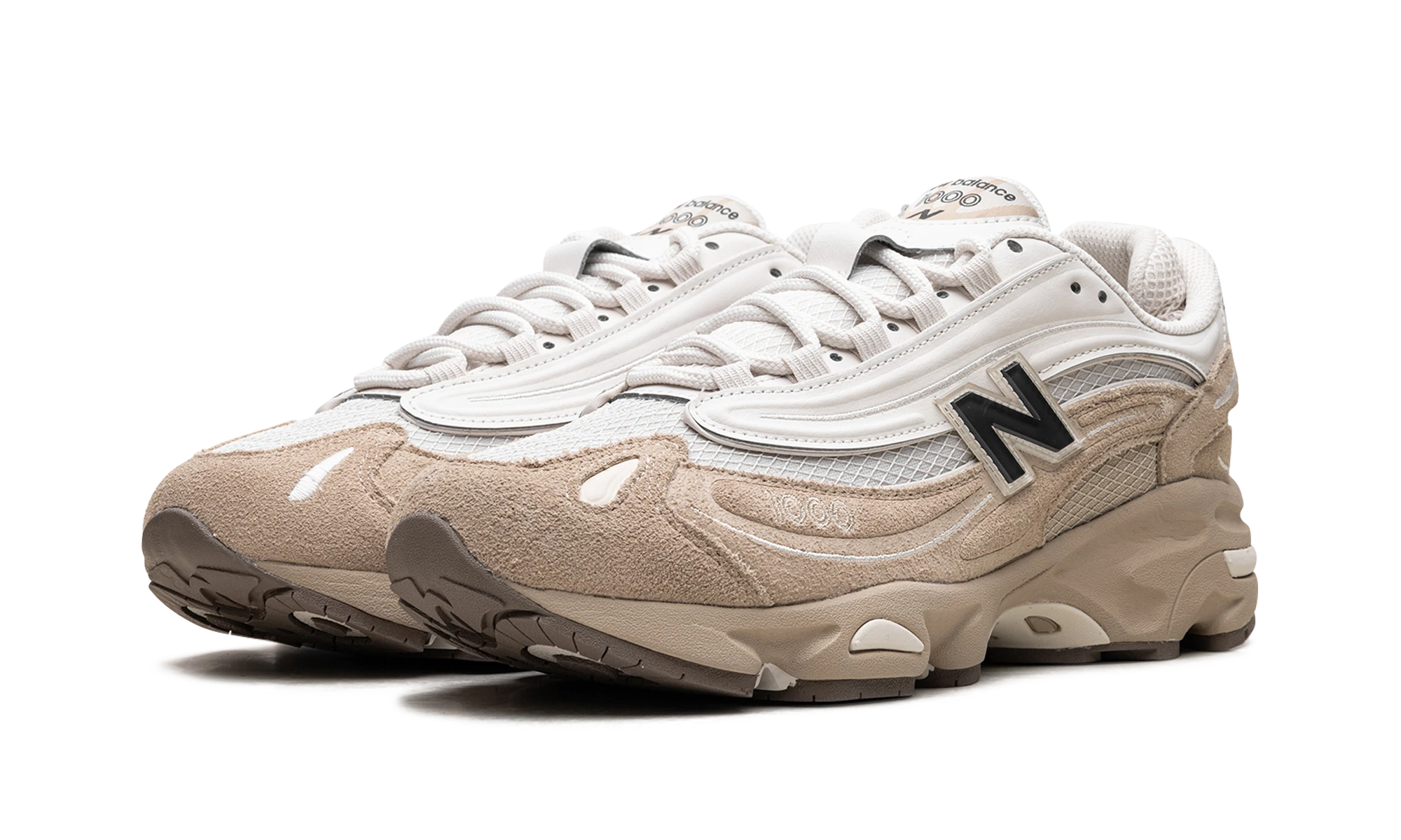 Детайл на вътрешната страна на маратонка New Balance 1000 Incense Black (M1000PSP) noir.