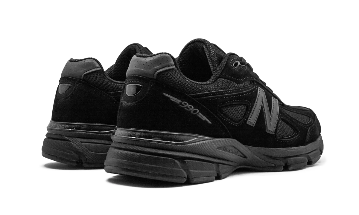 Pair of sneakers New Balance 990v4 MiUSA Black (M990BB4) brand new and authentic with original box.