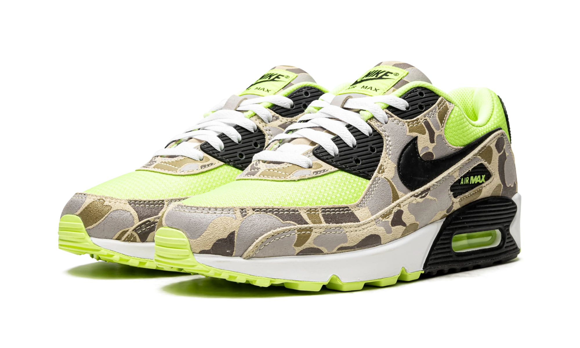 Detail of the inner side of the sneaker Nike Air Max 90 Green Camo (CW4039-300) vert, noir et camouflage.