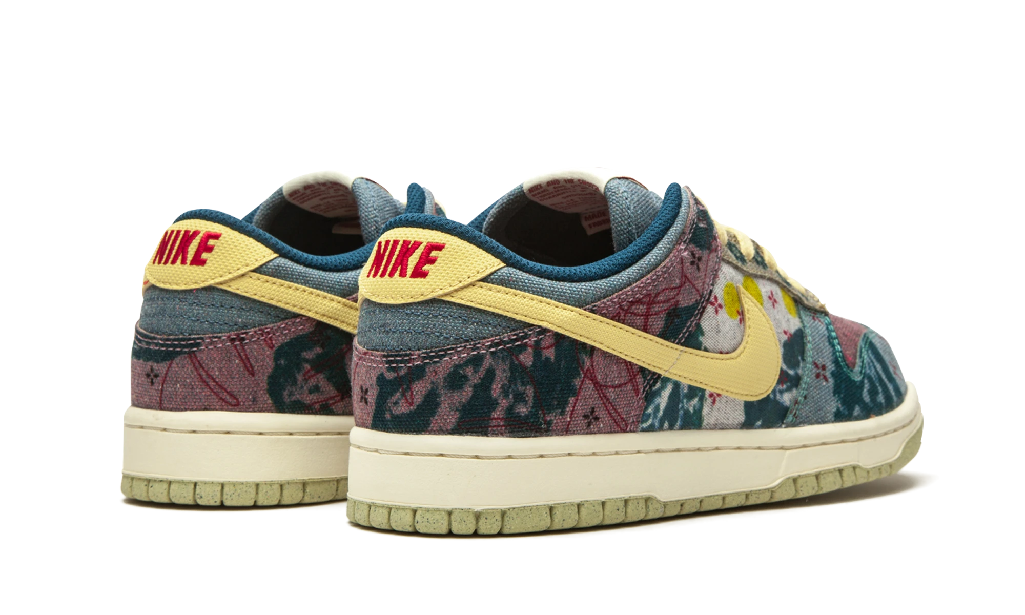 Par de zapatillas Nike Dunk Low Community Garden (CZ9747-900) nuevas y auténticas con caja original.