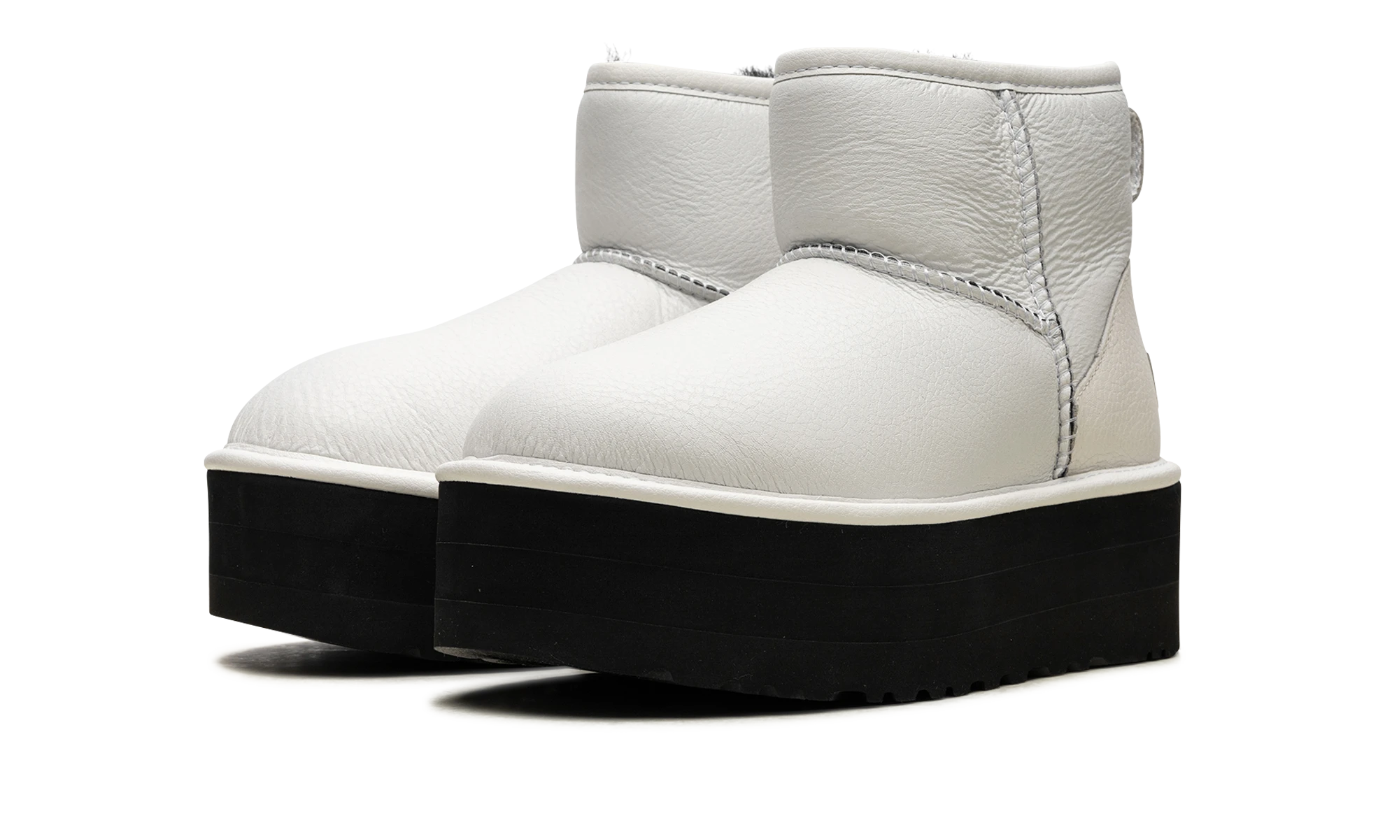 Detail der Innenseite des stiefel UGG Classic Mini Platform Matte Boot Ultra Matte White (1130611-UMWH) blanc.