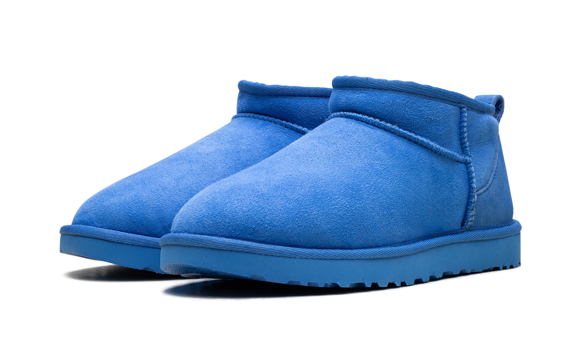 Dettaglio del lato interno della stivale UGG Classic Ultra Mini Boot Big Sky (1116109-BGSK) multicolore.