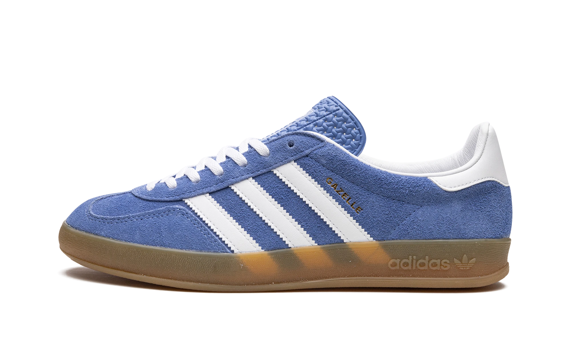 Tenisky Adidas Gazelle Indoor Blue Fusion Gum (HQ8717) z kůže modrý, bílý a zlatý — pohled z vnějšího boku.