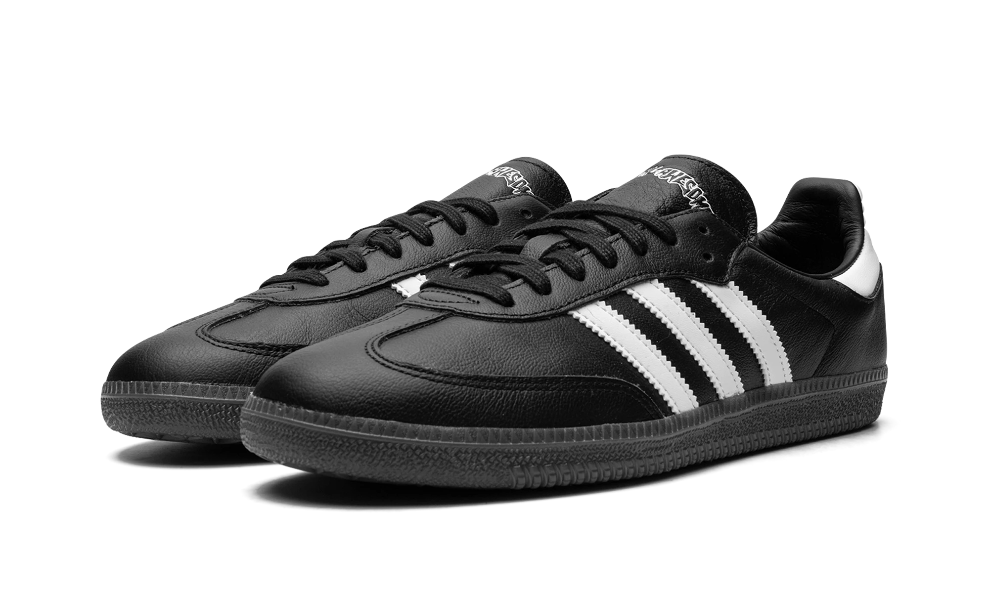 Detail of the inner side of the sneaker Adidas Samba Fucking Awesome Jason Dill Black noir et blanc.