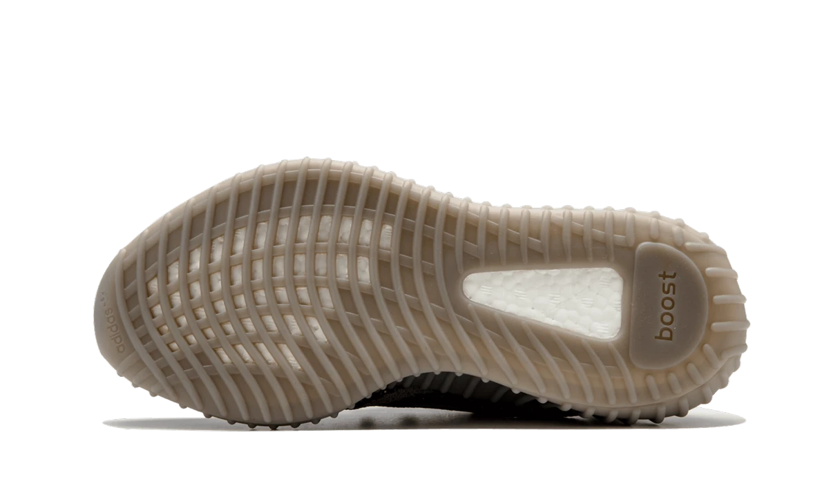 Suela exterior de goma de la Adidas Yeezy Boost 350 V2 Beluga (BB1826).