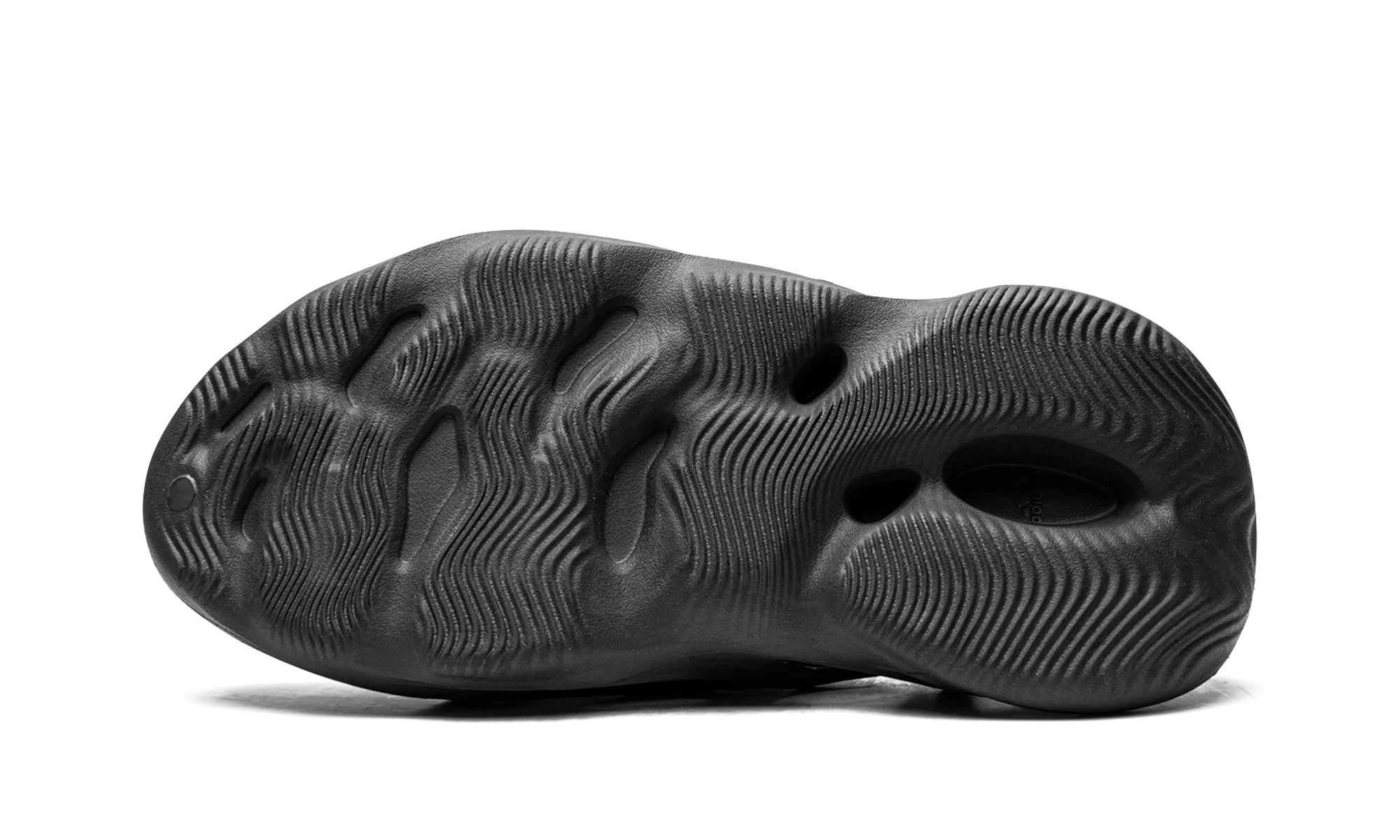 Outer rubber sole of the Adidas Yeezy Foam RNR Onyx (HP8739).