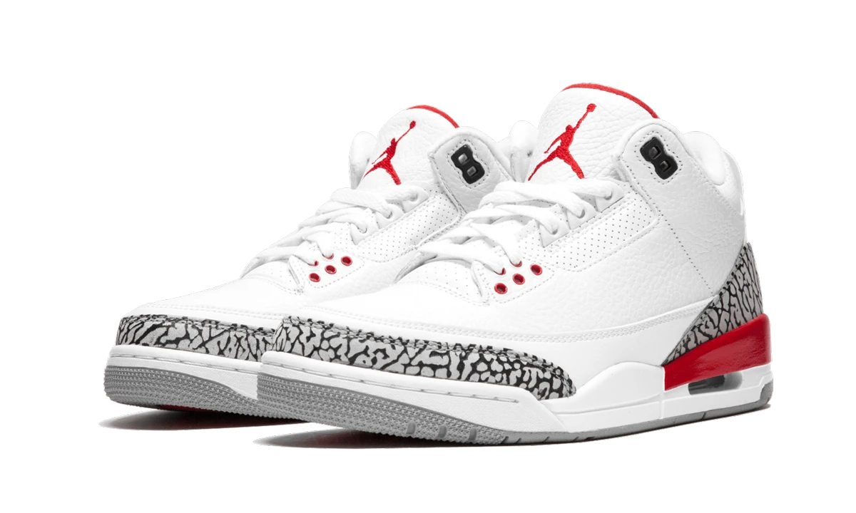 Detail of the inner side of the sneaker Air Jordan Jordan 3 Retro Hall of Fame blanc, rouge et gris.