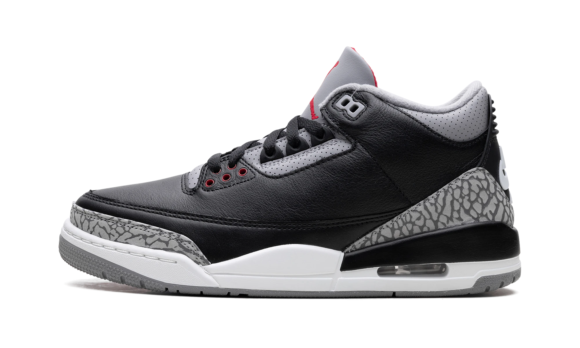 Sneaker Air Jordan Jordan 3 Retro OG Black Cement (DN3707-010) in leather black, red and grey — outer profile view.