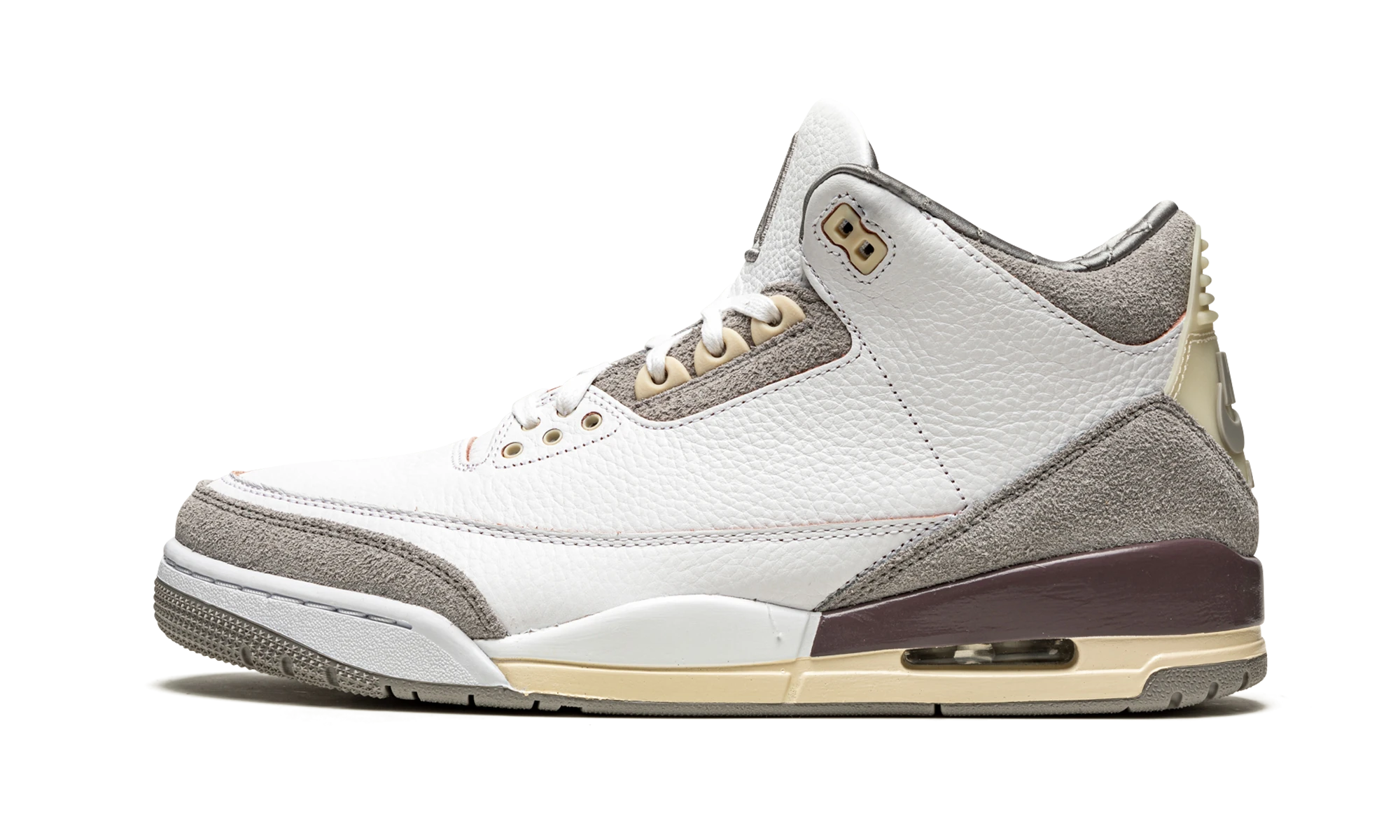 Sneaker Air Jordan Jordan 3 Retro SP A Ma Maniére (DH3434-110) i läder vit, grå och lila — yttre profilvy.