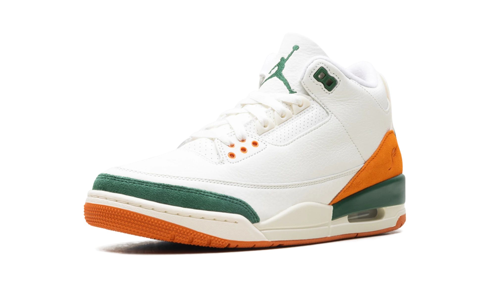 Detail of the inner side of the sneaker Air Jordan Jordan 3 Retro SP SoleFly Miami beige et vert.