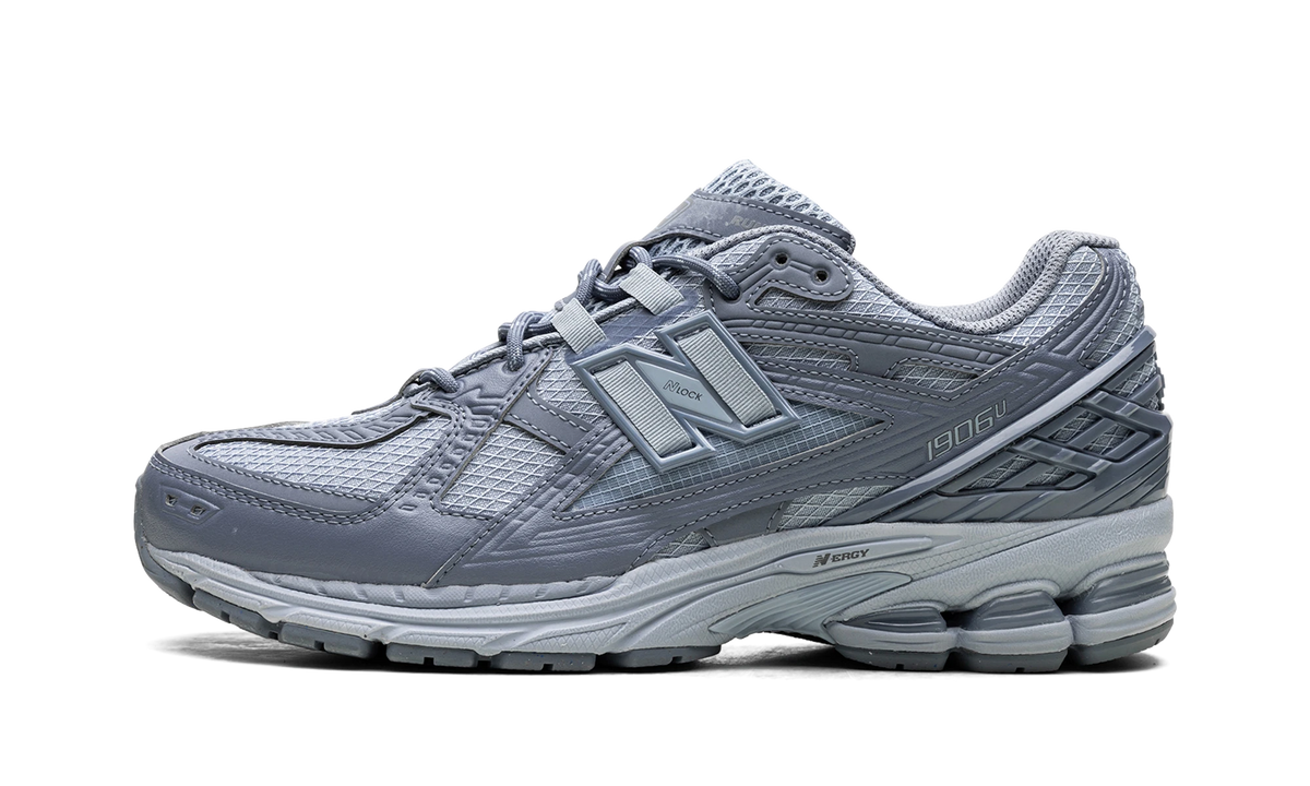 Sneaker New Balance 1906U Arctic Grey (M1906NL) in leather grey — outer profile view.