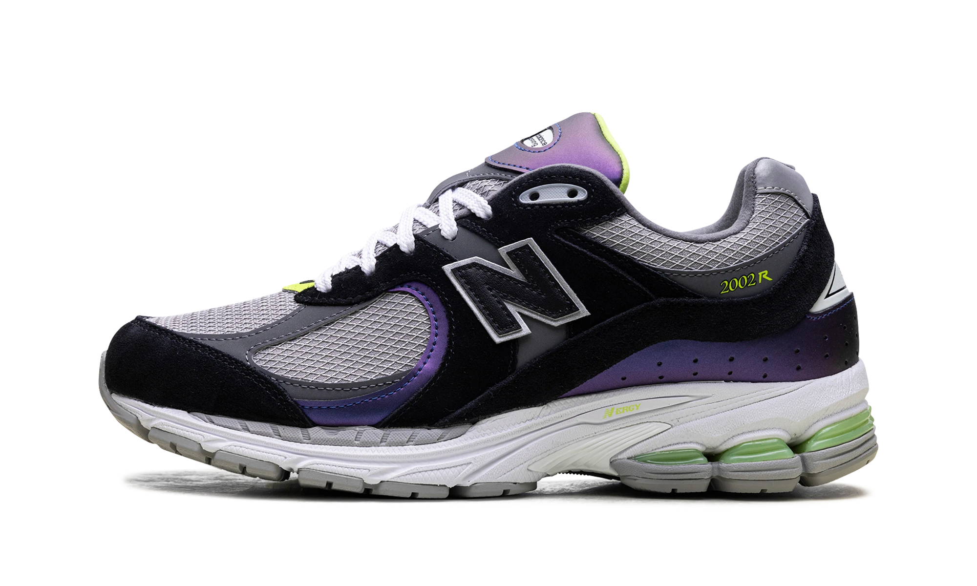 Sneaker New Balance 2002R DTLR Purple Noir (M2002RHI) in leather black, purple and grey — outer profile view.