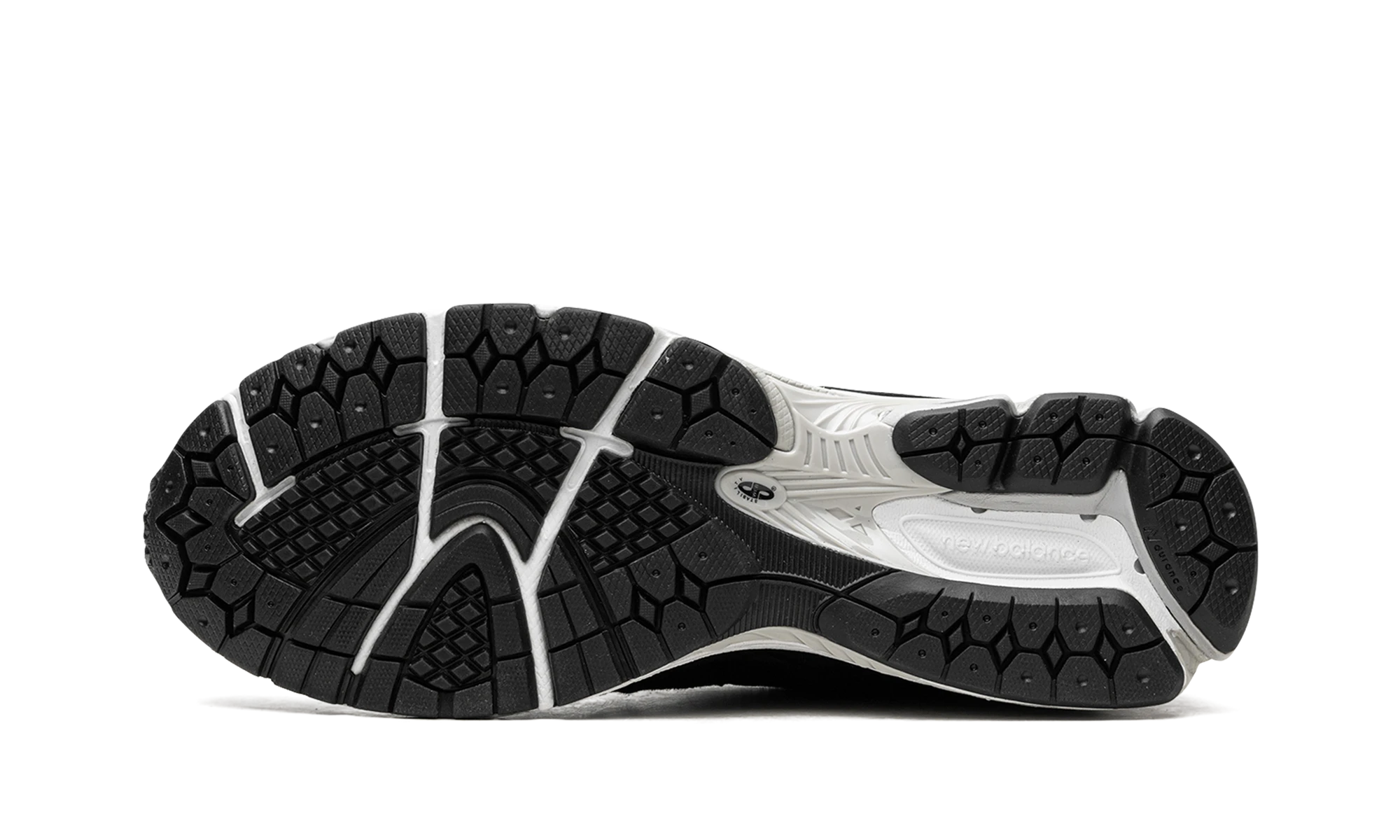 Podeszwa zewnętrzna z gumy New Balance 2002R Gore-Tex Black Castlerock (M2002RXD).