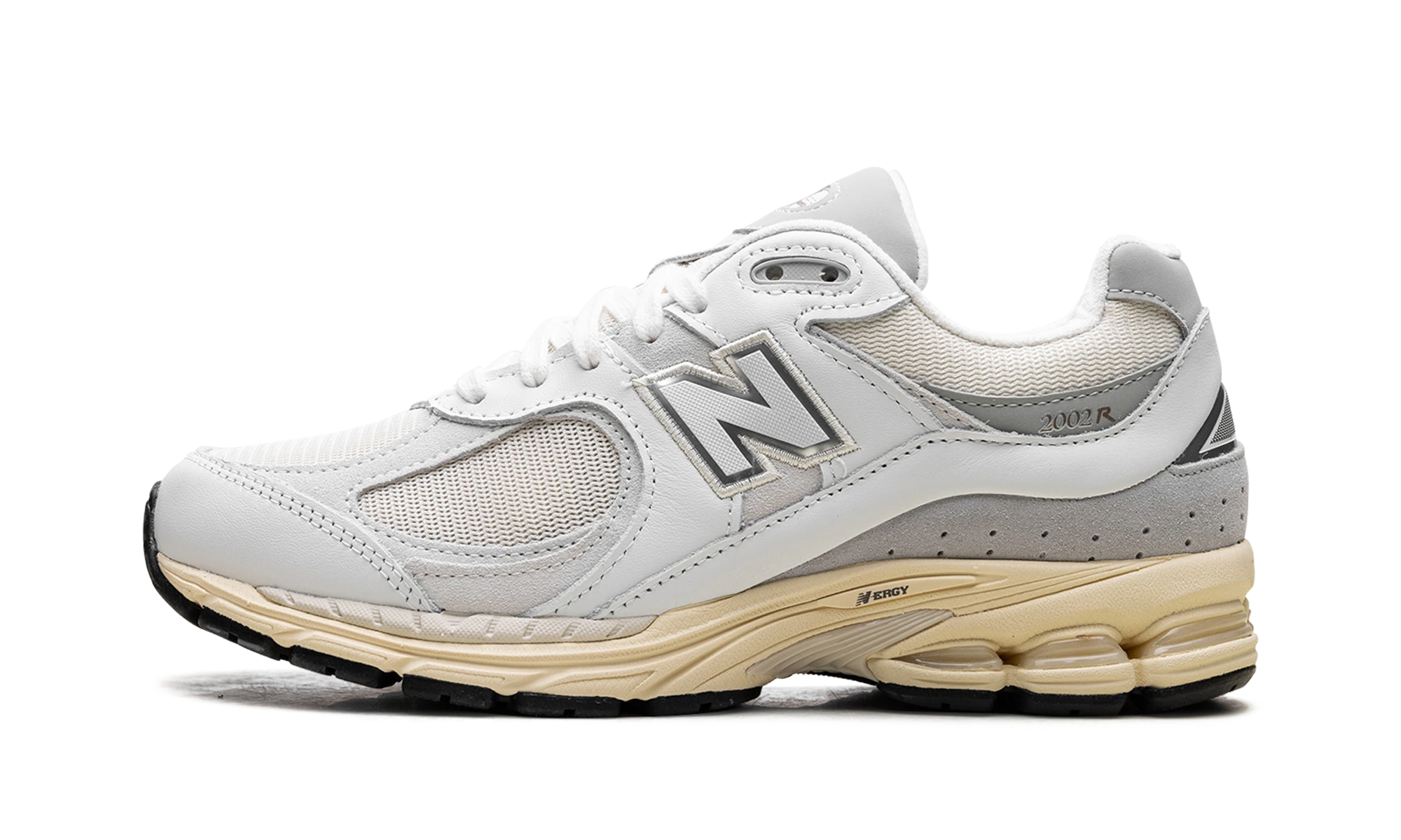 Lenkkarit New Balance 2002R White Gold (M2002RIA) nahka valkoinen ja kulta-materiaalista — ulkoprofiili.