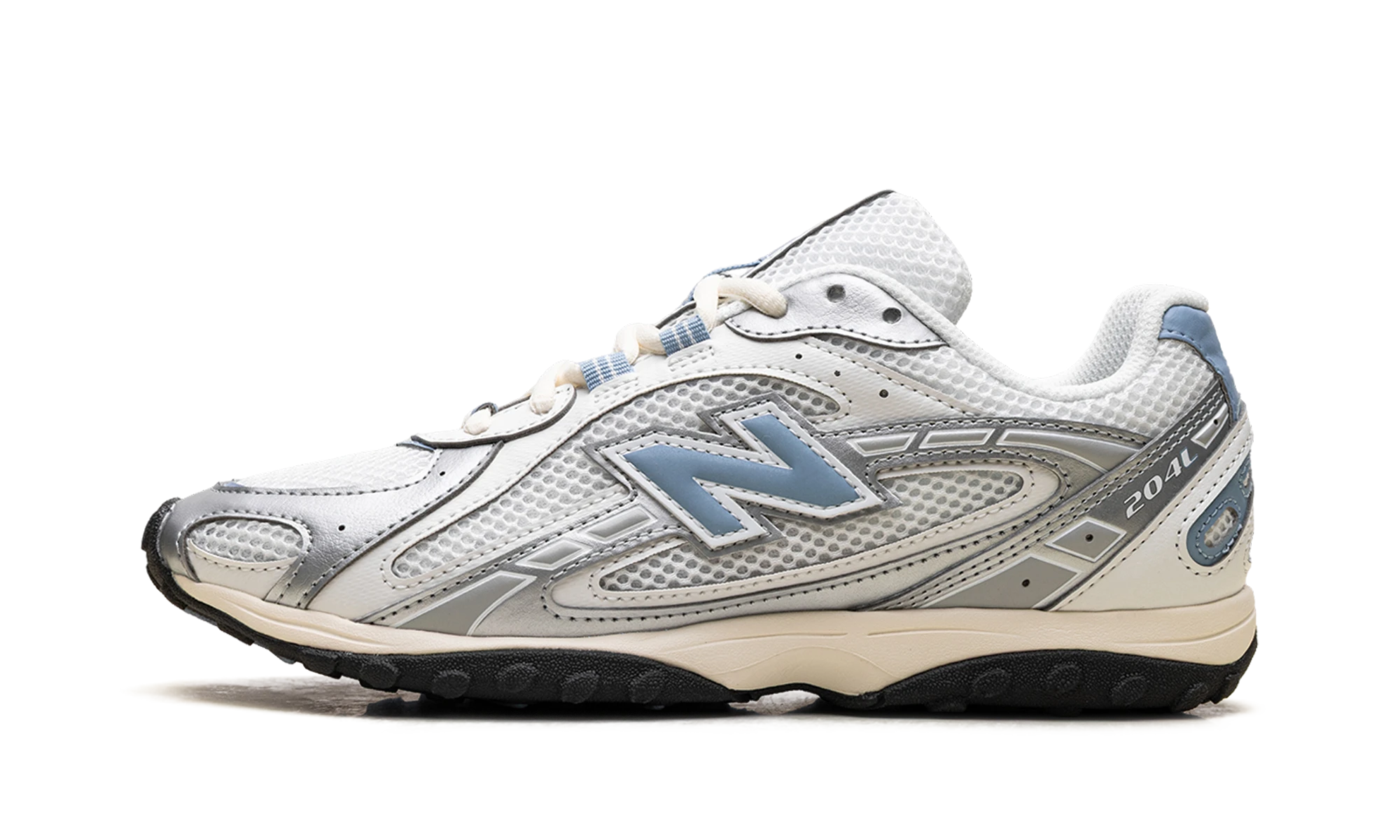 Sneaker New Balance 204L Silver Metallic Sky in leather silver, available in Europe — outer profile view.