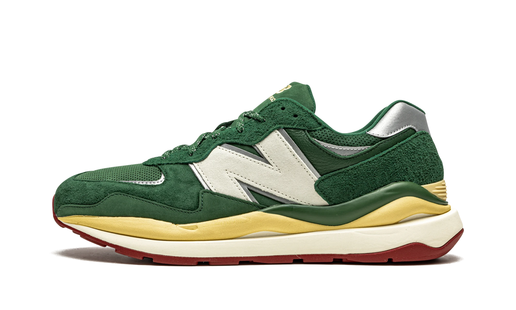 Sneaker New Balance 57/40 Bricks & Wood (M5740BW) in leather green and white — outer profile view.