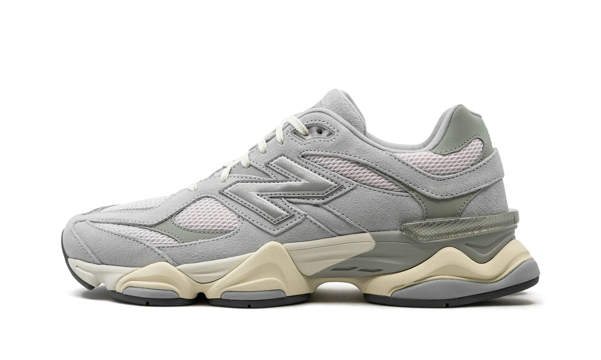 Sneaker New Balance 9060 Granite Pink (U9060SFB) in leer grijs, roze en zilver — zijaanzicht.