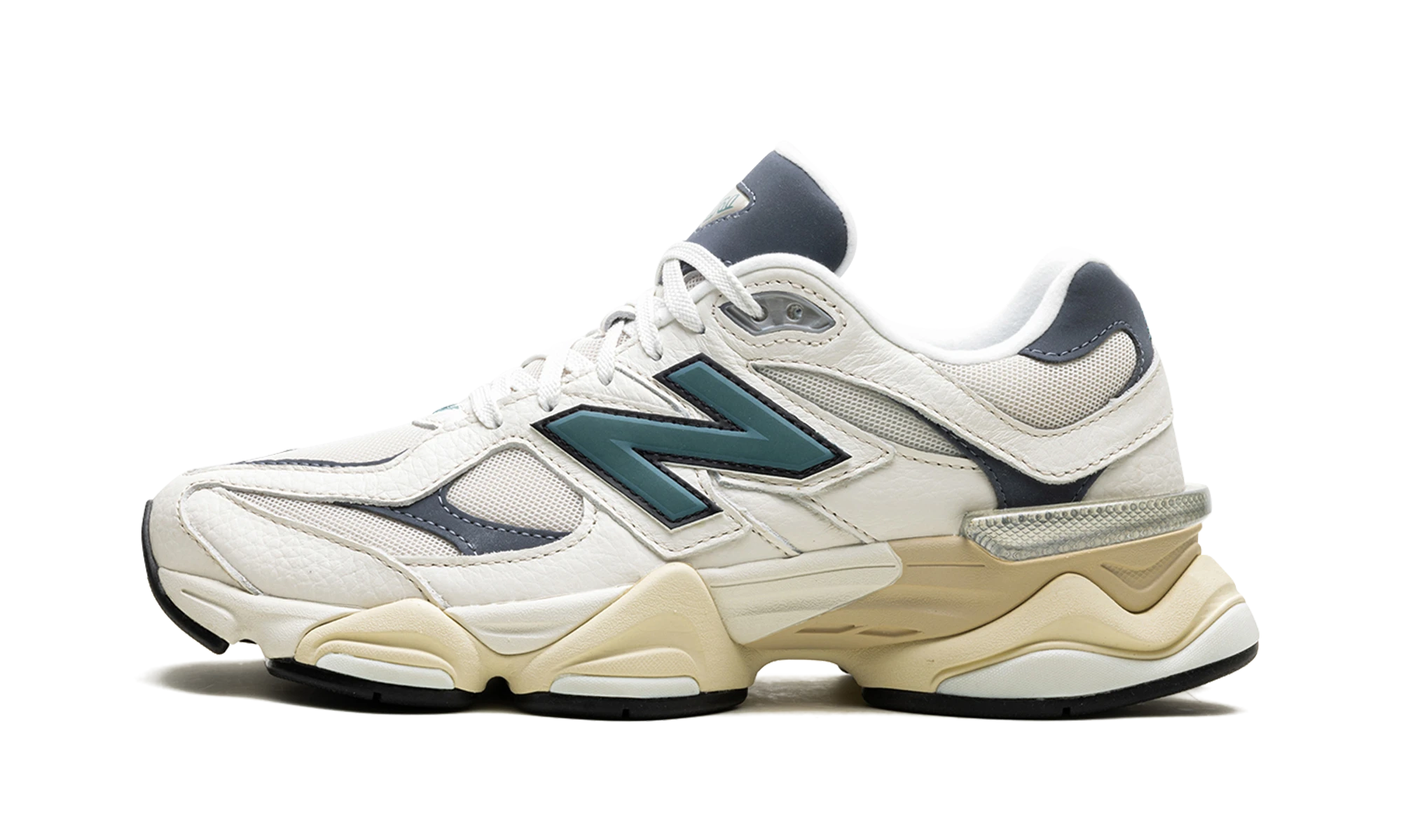 Sneaker New Balance 9060 New Spruce (U9060ESD) in leather white — outer profile view.