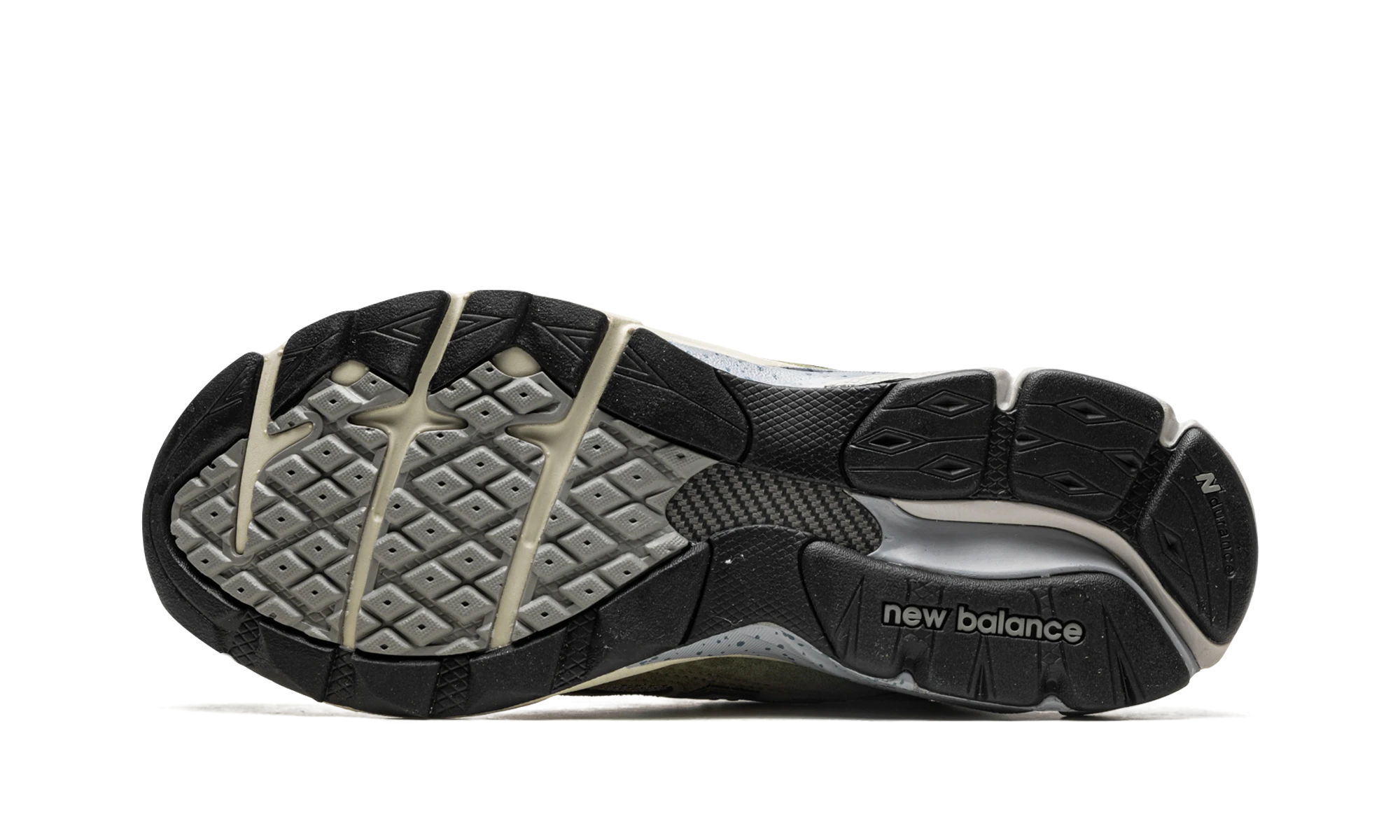 A New Balance 990v3 MiUSA Patta Keep Your Family Close (M990PP3) külső gumitalpa.