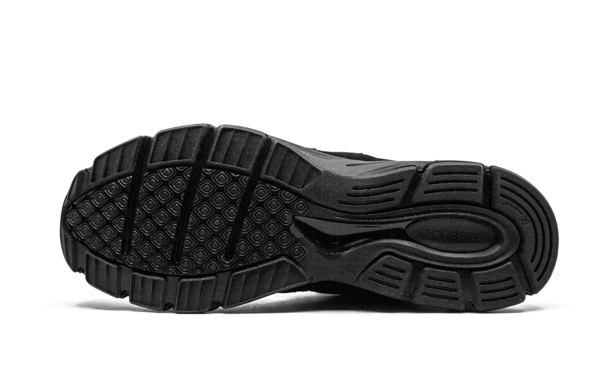 Outer rubber sole of the New Balance 990v4 MiUSA Black (M990BB4).