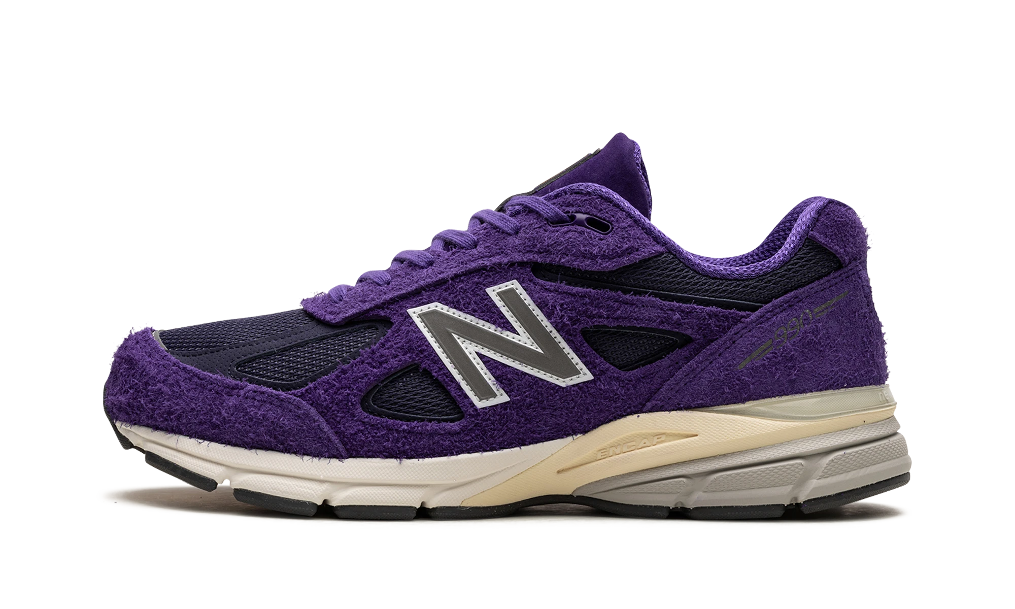 Sneaker New Balance 990v4 MiUSA Teddy Santis Plum Purple (U990TB4) in leather purple, white and black — outer profile view.