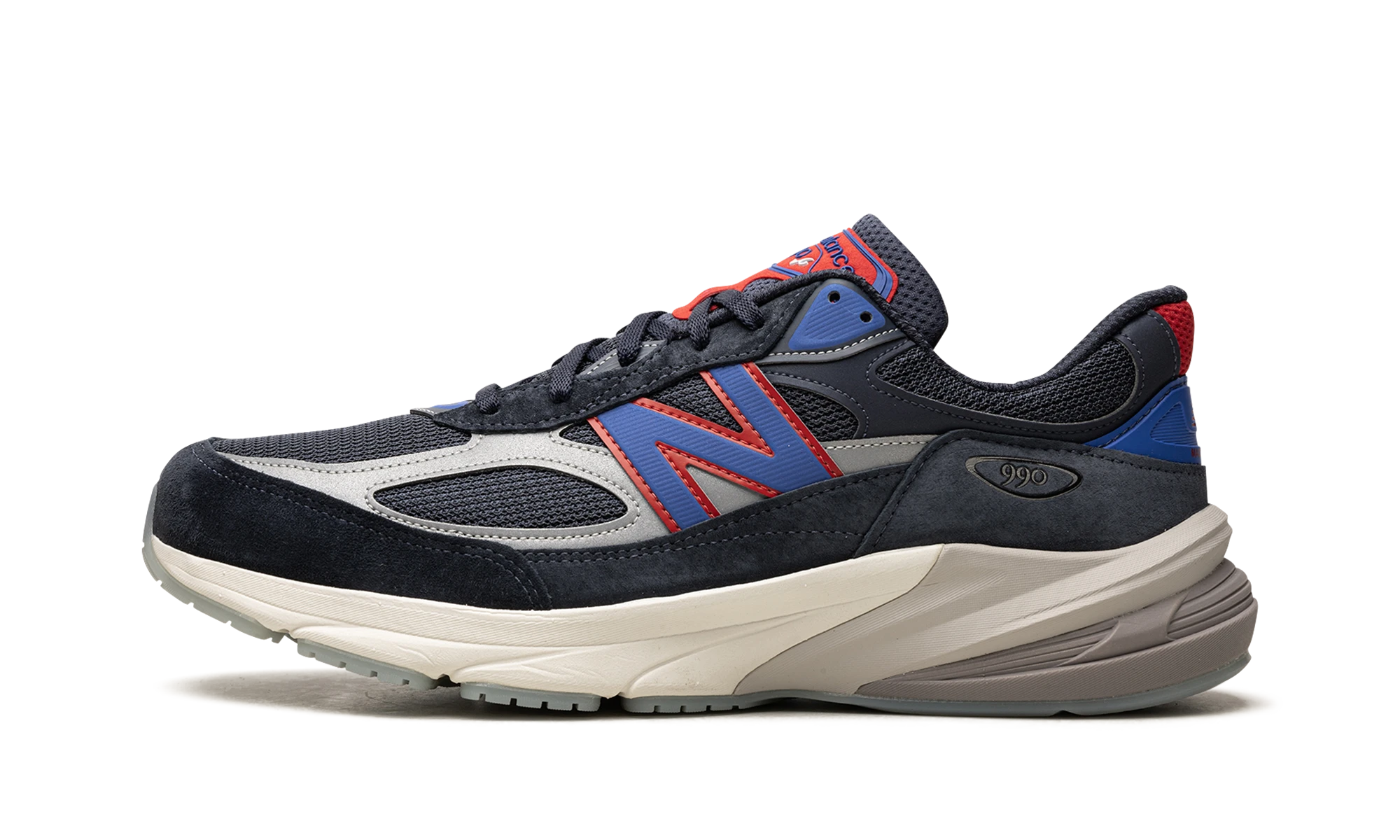 Sneaker New Balance 990v6 MiUSA Ronnie Fieg Madison Square Garden Navy (U990KR6) in leather blue and red — outer profile view.