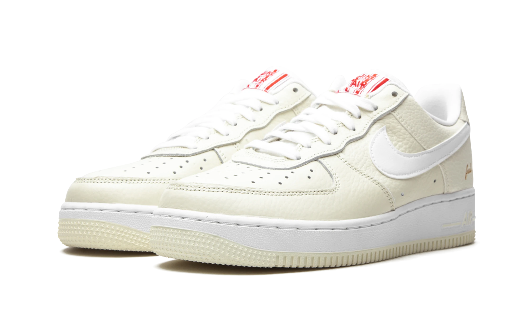 A Nike Air Force 1 Low '07 Premium Popcorn (CW2919-100) külső gumitalpa.