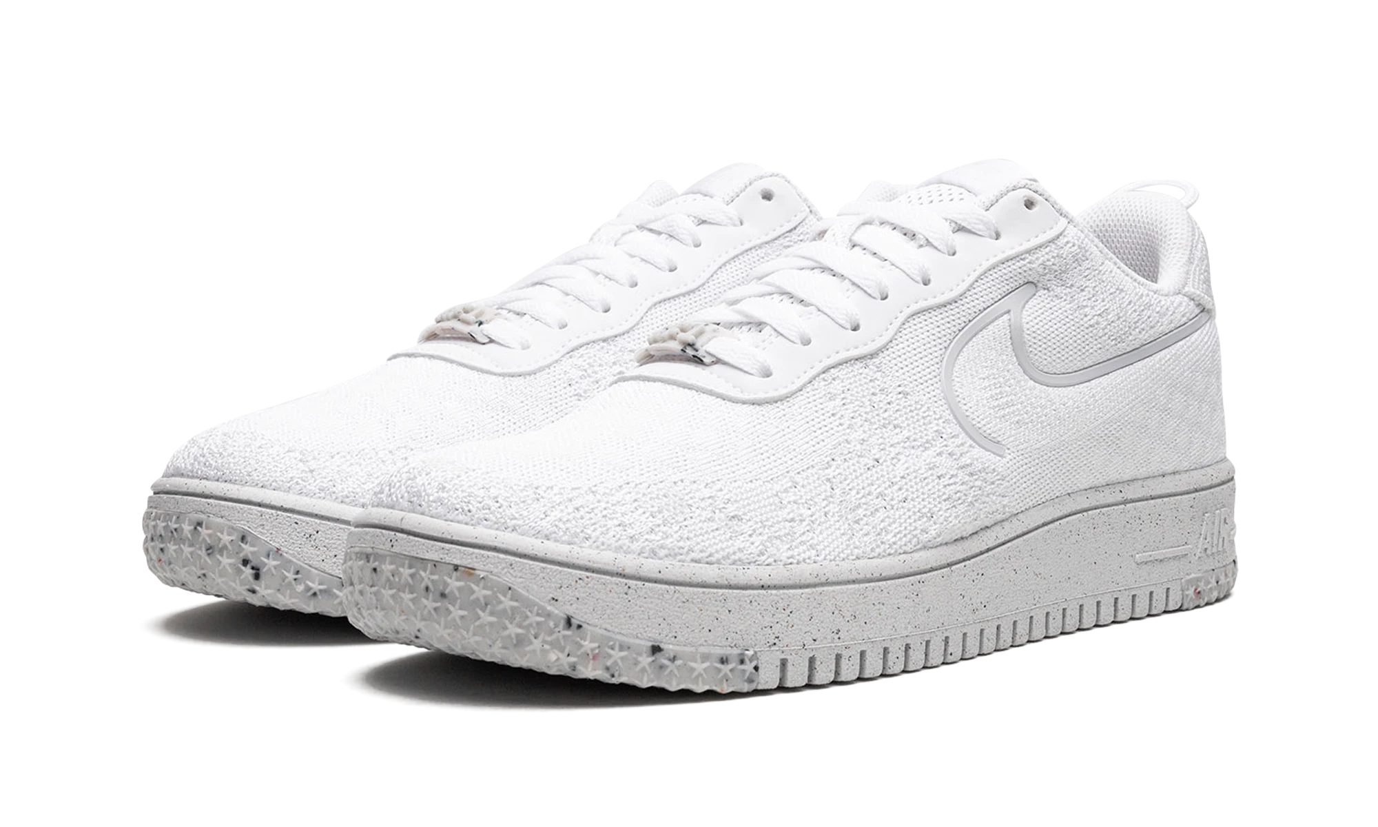 Detail of the inner side of the sneaker Nike Air Force 1 Low Crater Flyknit White Platinum Tint blanc.