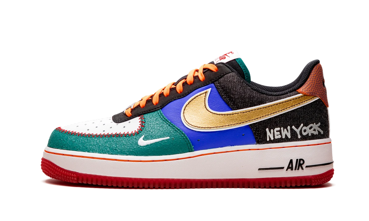 Sneaker Nike Air Force 1 Low NYC City of Athletes (CT3610-100) in leather white and black — outer profile view.