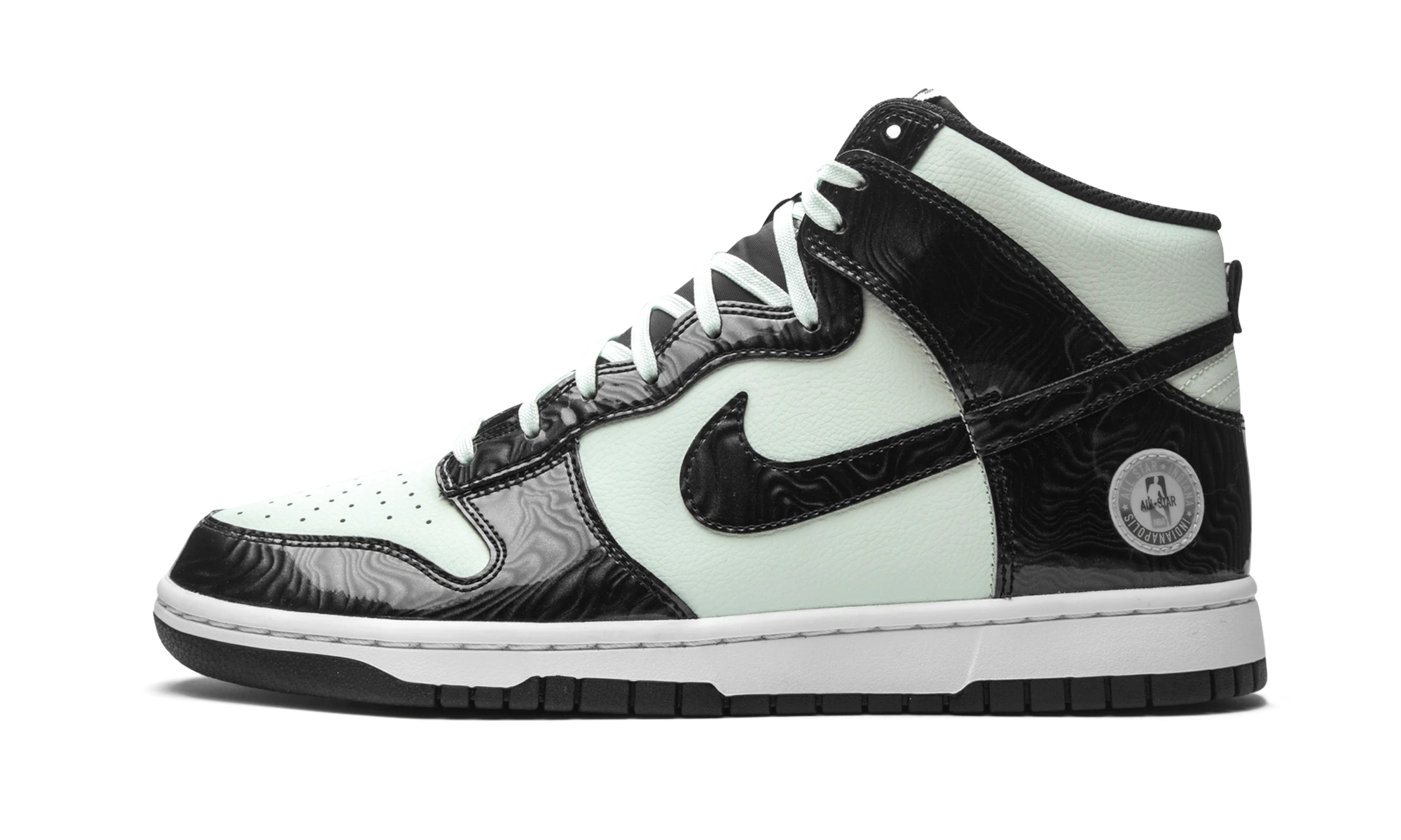 Sneaker Nike Dunk High SE All-Star (DD1398-300) in leather green and black — outer profile view.