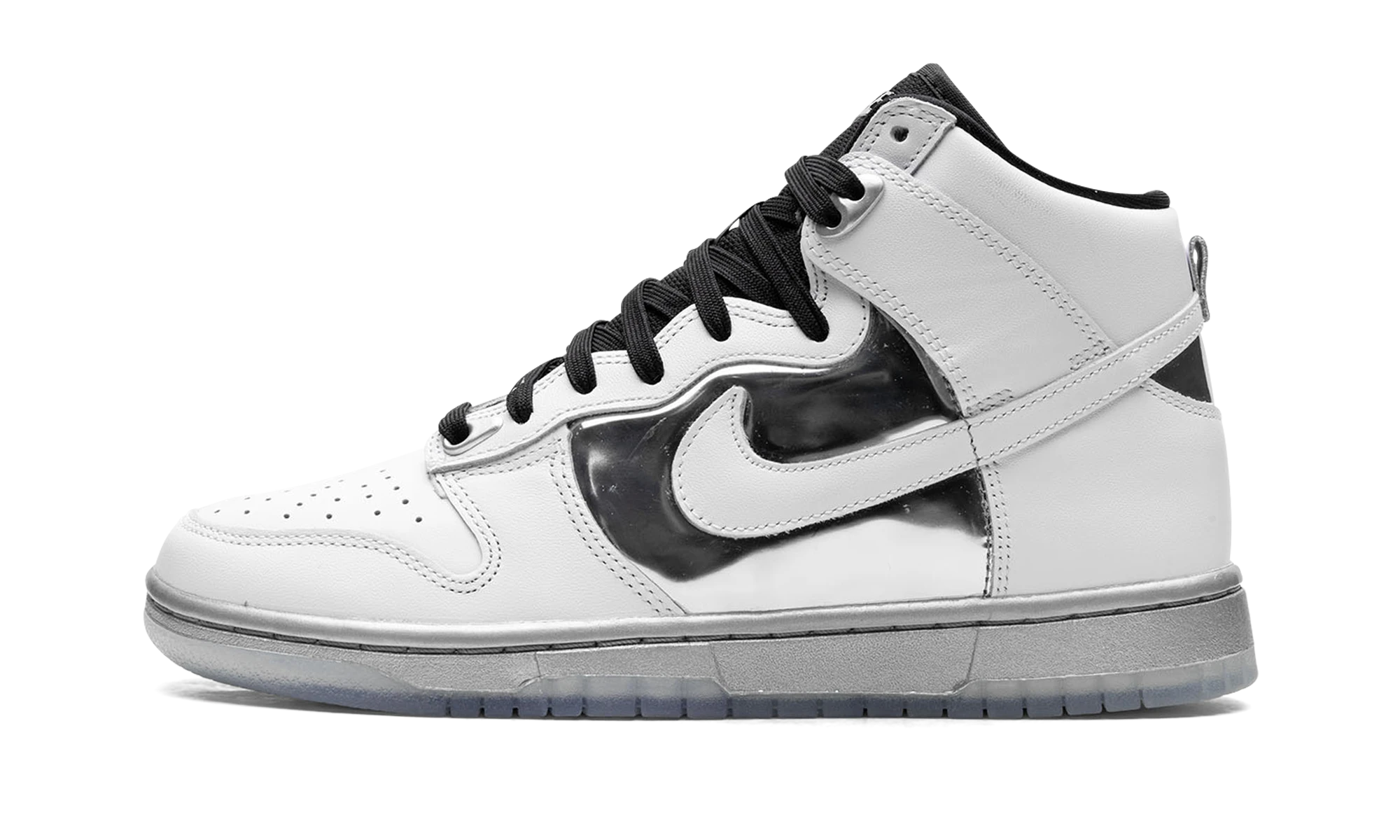 Lenkkarit Nike Dunk High SE Chrome (DX5928-100) nahka valkoinen, hopea ja musta-materiaalista — ulkoprofiili.