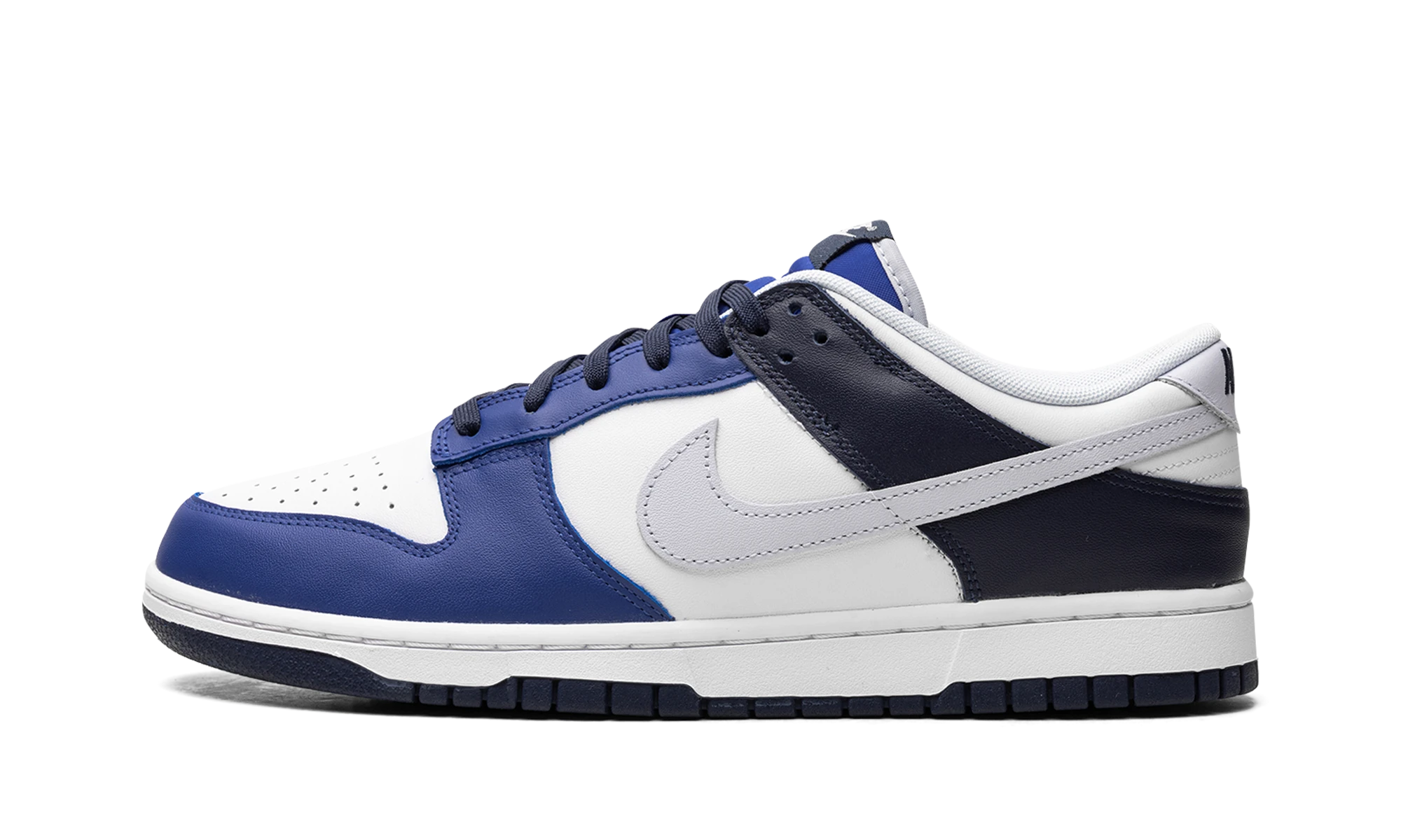 Sneaker Nike Dunk Low Game Royal Navy (FQ8826-100) in leather white, grey and blue — outer profile view.