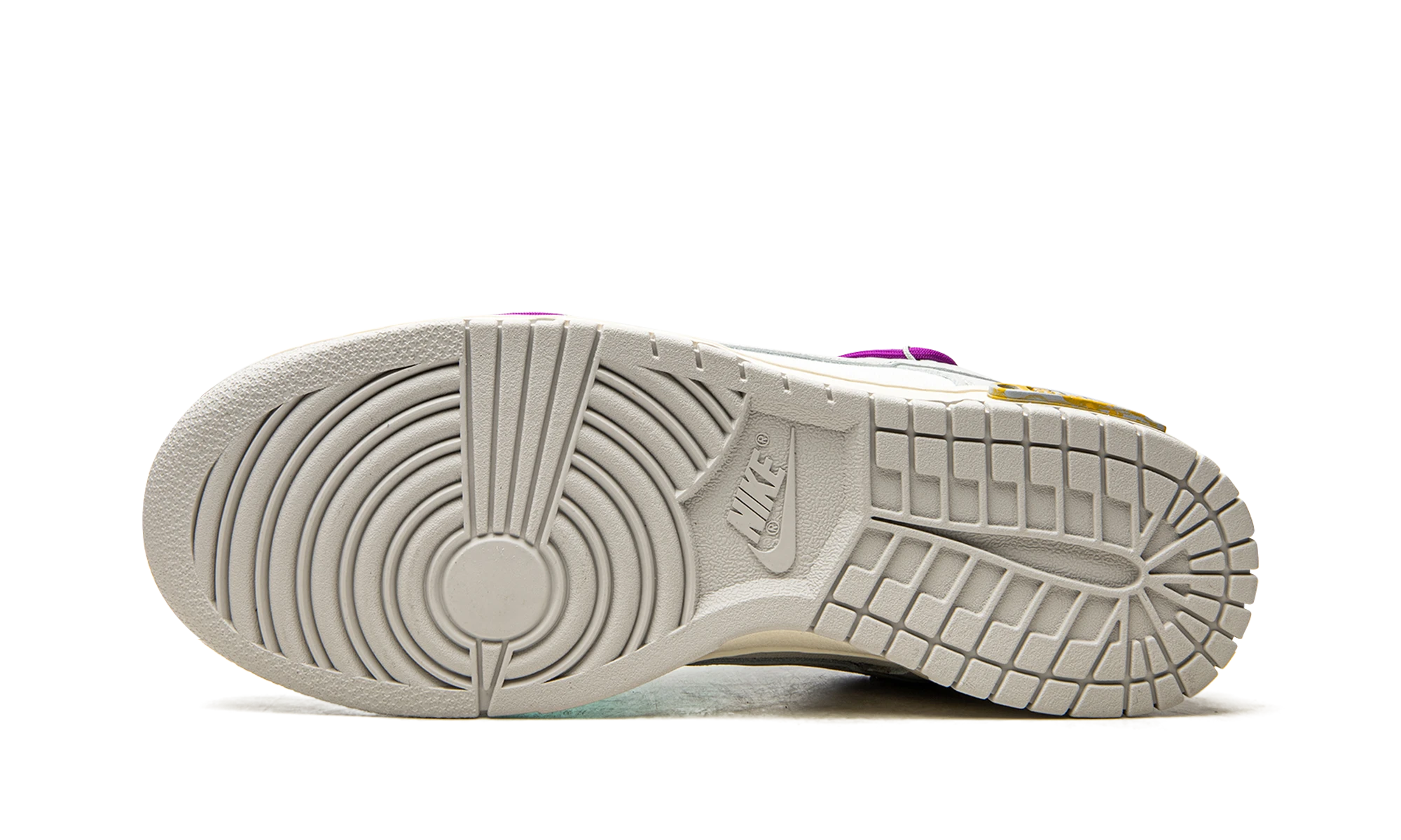 Outer rubber sole of the Nike Dunk Low Off-White Lot 21 (DM1602-100).