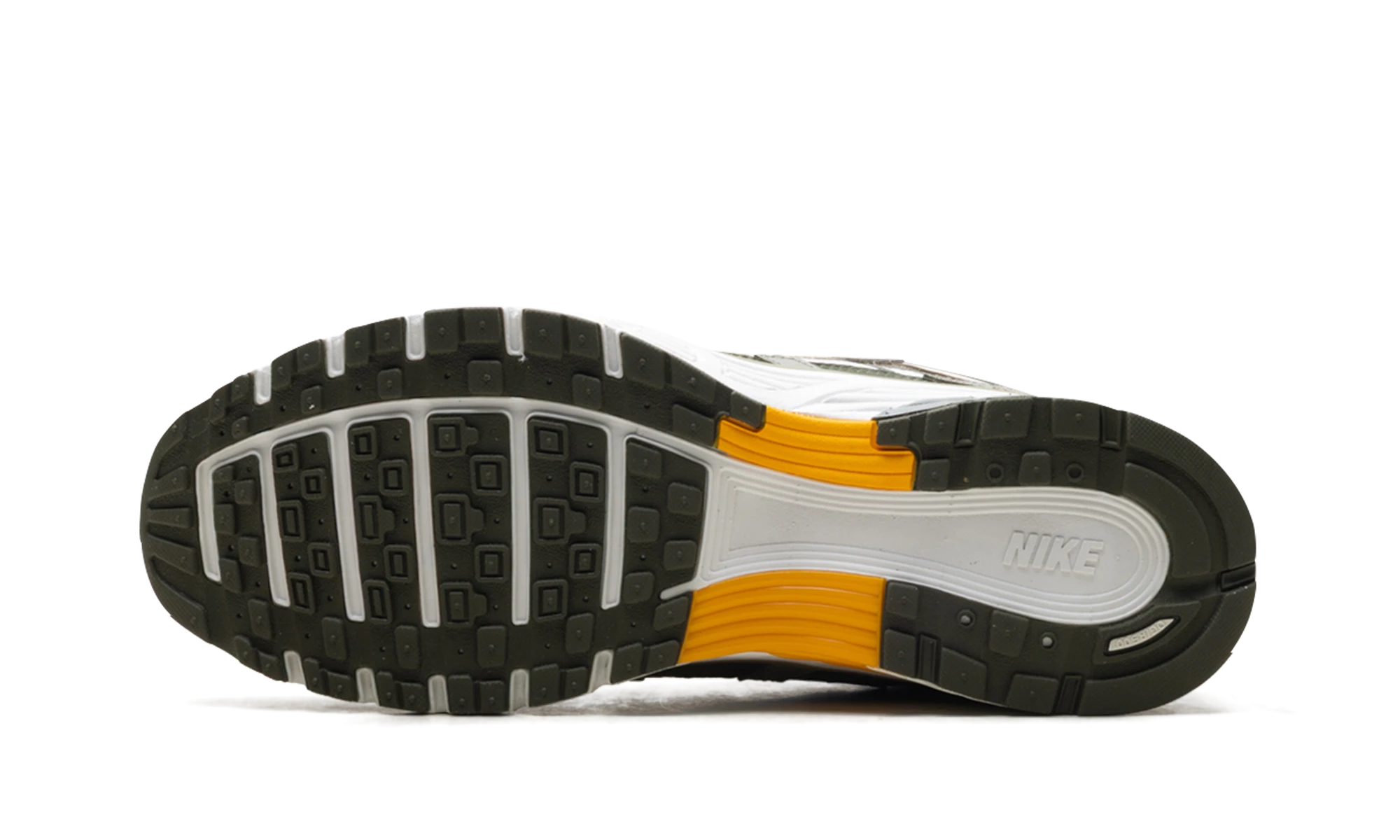 Buitenzool van rubber van de Nike P-6000 Light Army Cargo Khaki (IH0246-320).