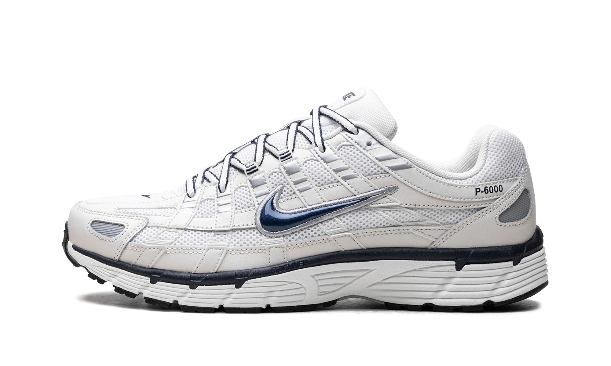 Sneaker Nike P-6000 Obsidian Summit White in leather black and white, available in Europe — outer profile view.