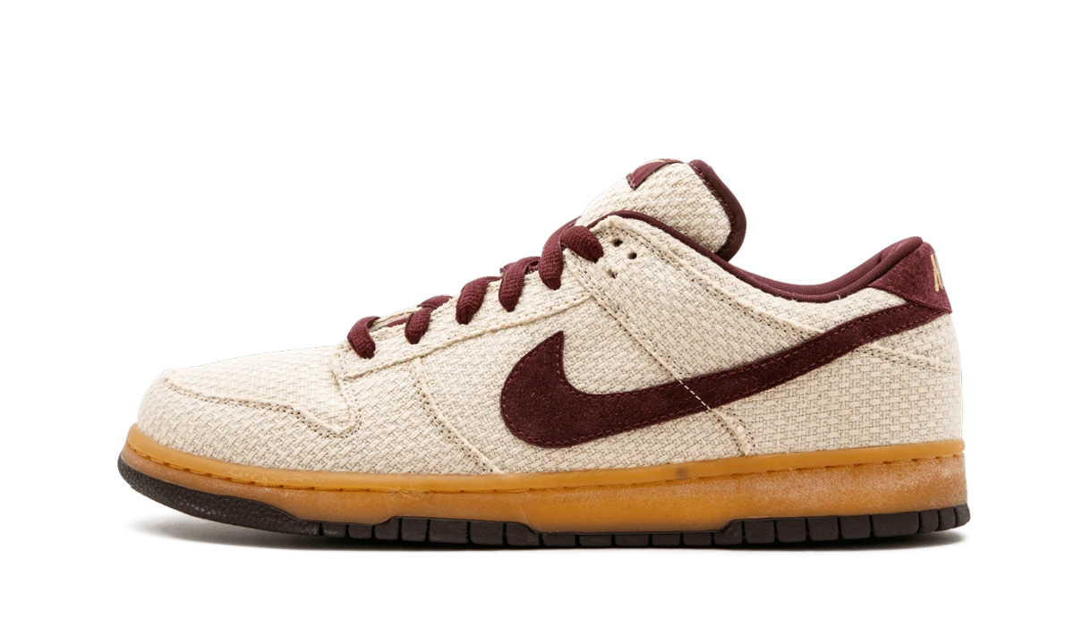 Nike SB Dunk Low Red Mahogany (304292-761) - side view