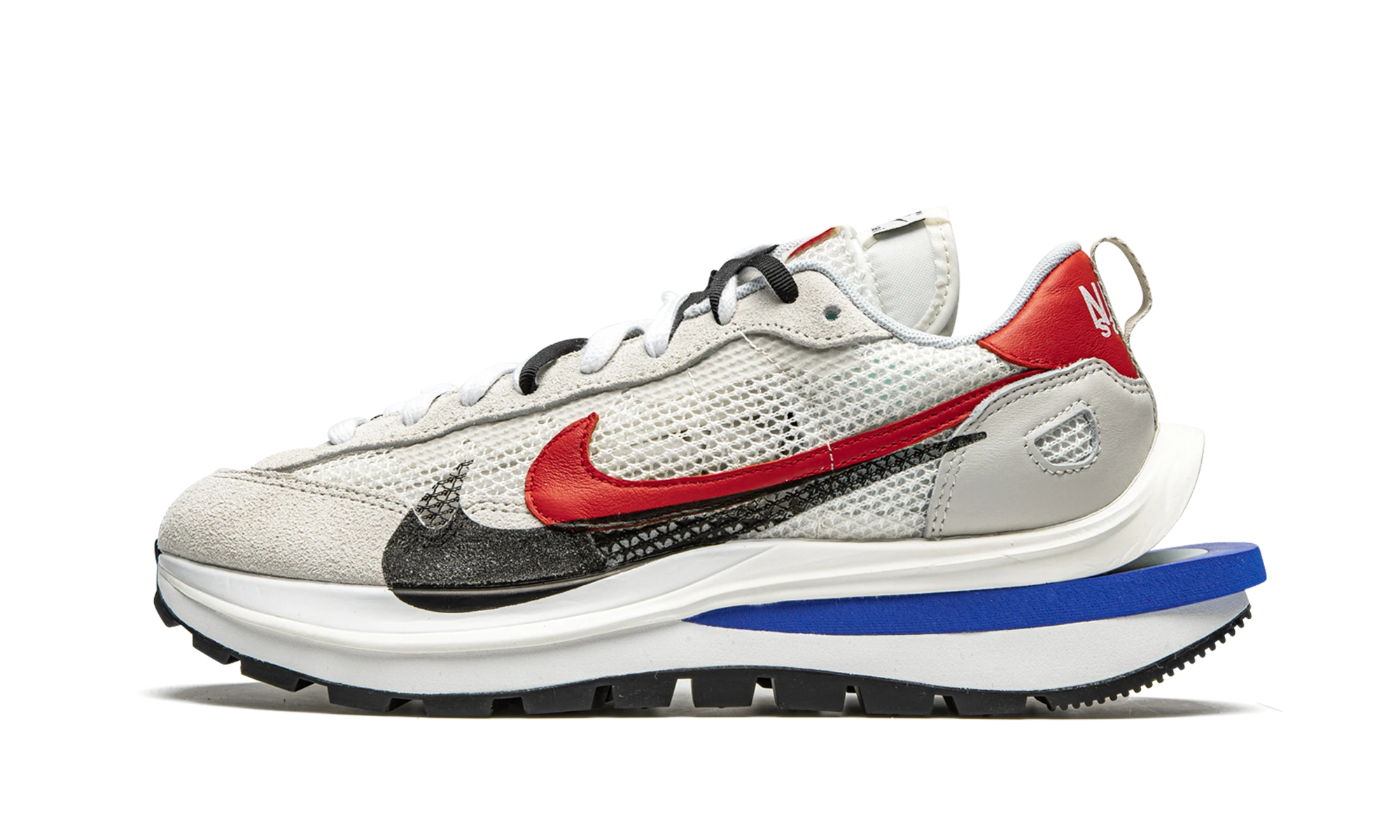 Sneaker Nike Vaporwaffle sacai Sport Fuchsia Game Royal (CV1363-100) i läder beige, rosa och blå — yttre profilvy.