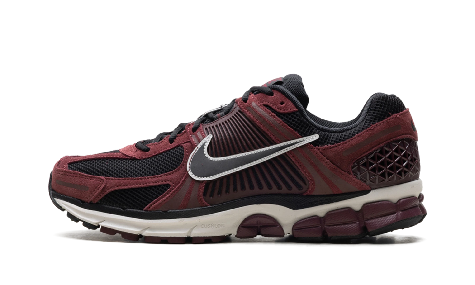 Sneaker Nike Zoom Vomero 5 Dark Team Red in leather black and red, available in Europe — outer profile view.