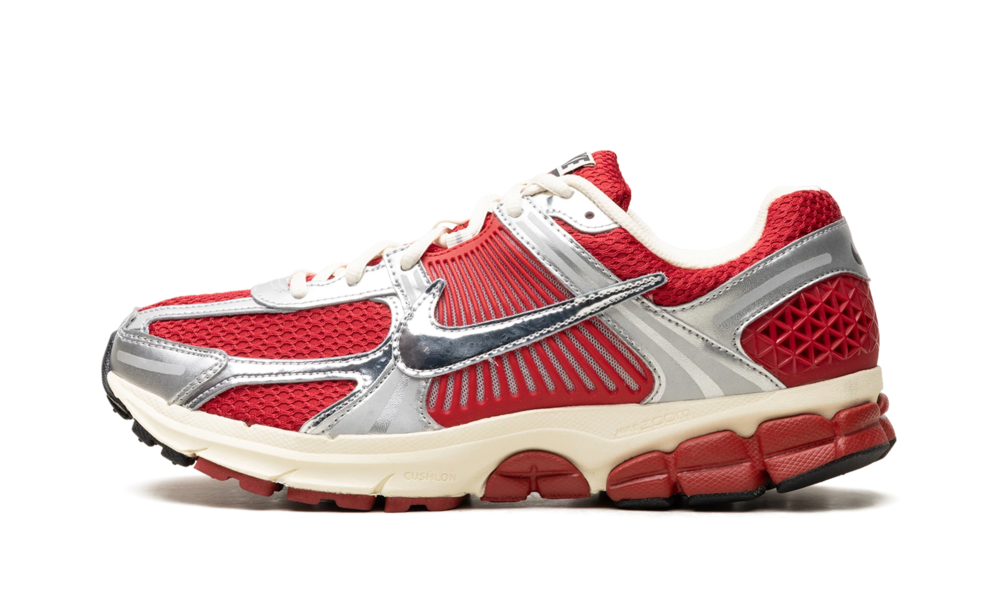 Sneaker Nike Zoom Vomero 5 Gym Red Chrome in leather red, silver and white, available in Europe — outer profile view.