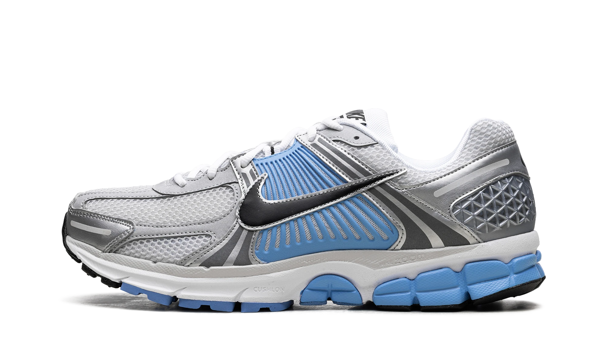 Superga Nike Zoom Vomero 5 Pure Platinum University Blue (FJ4151-101) iz usnje bel, moder in črn — pogled od zunaj.