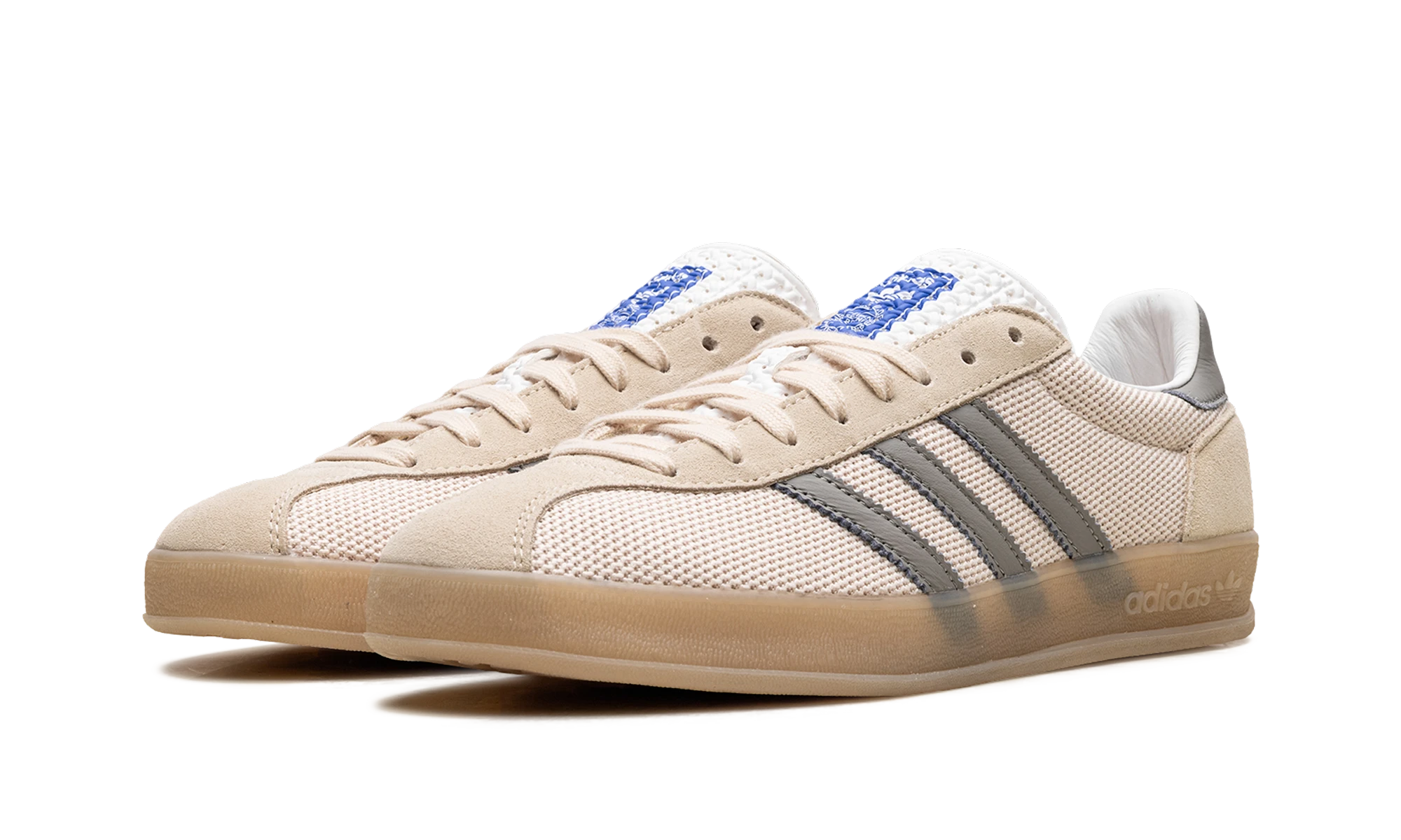 Vue de face de la paire de sneakers Adidas Gazelle Indoor Pro Yellow Charcoal multicolore.