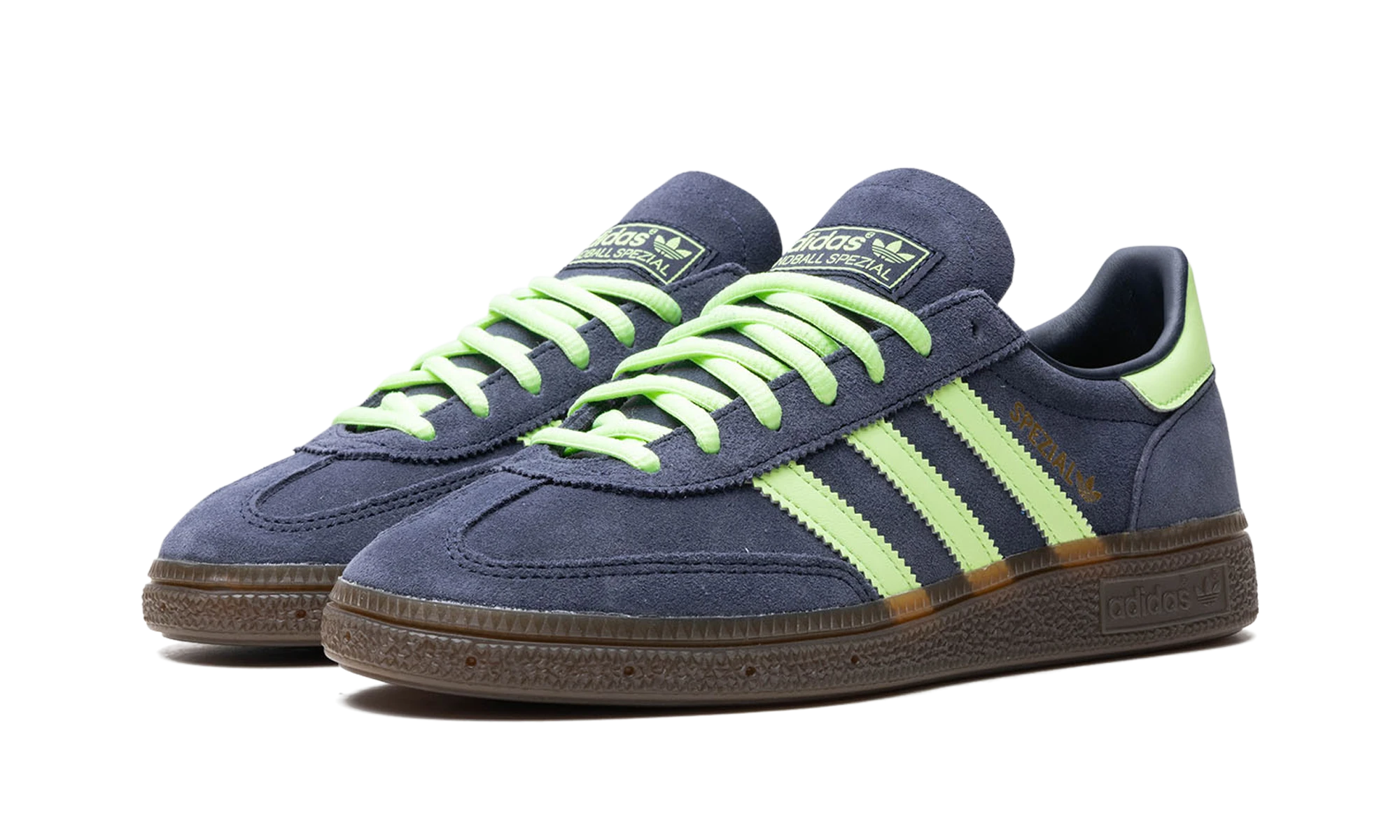 Detail vnitřní strany tenisky Adidas Handball Spezial Legend Ink Green Spark (IH7497) vert et marron.