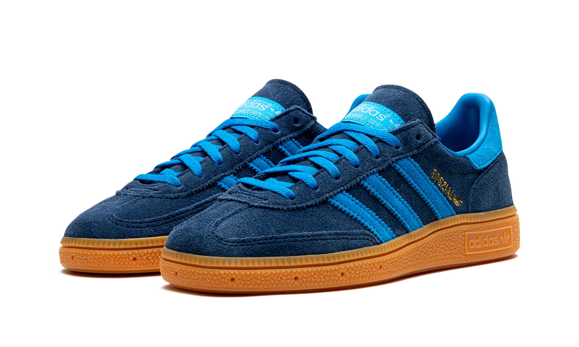 Detail of the inner side of the sneaker Adidas Handball Spezial Night Indigo Bright Blue (IE5895) bleu et marron.