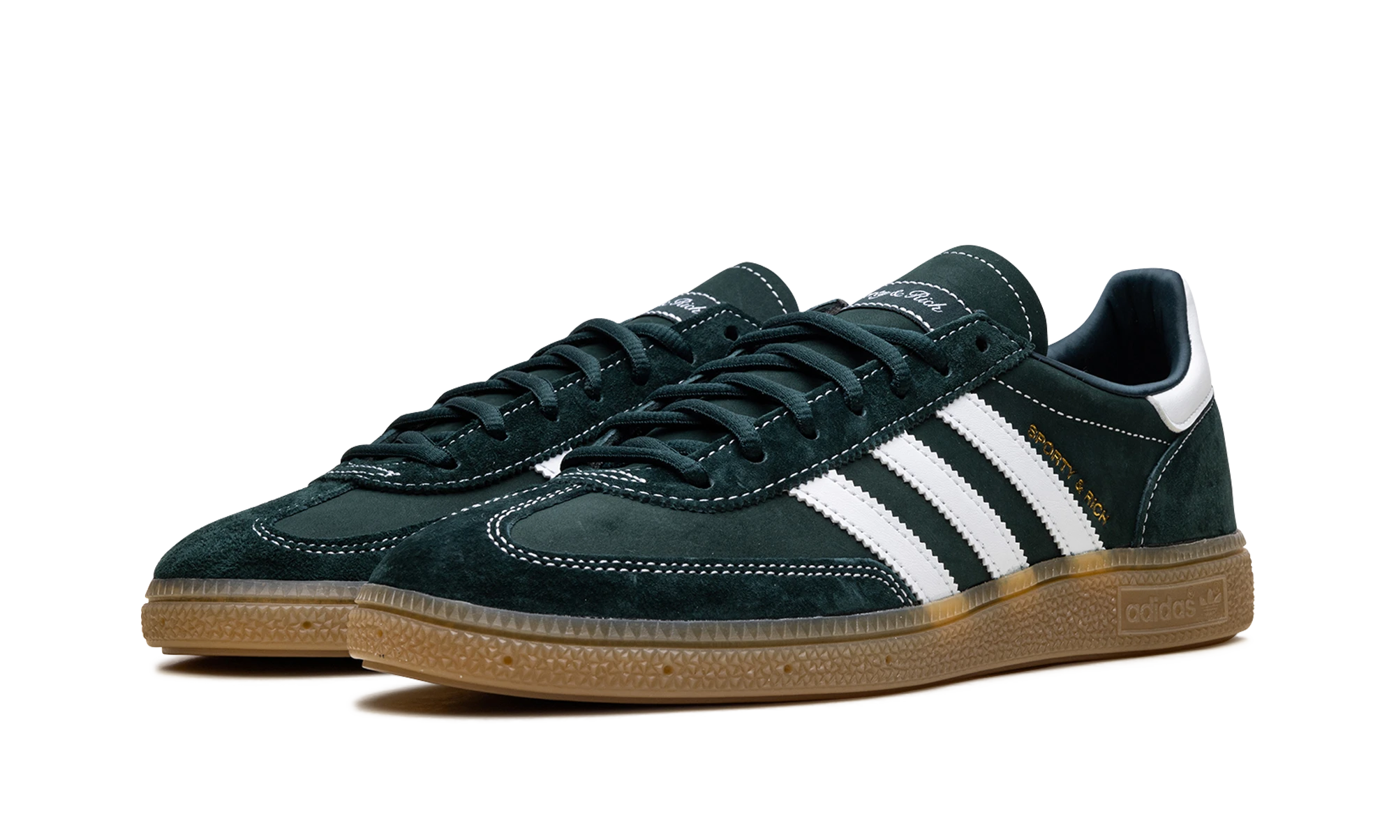 Detail of the inner side of the sneaker Adidas Handball Spezial Sporty & Rich Dark Green (JP7067) vert, blanc et marron.