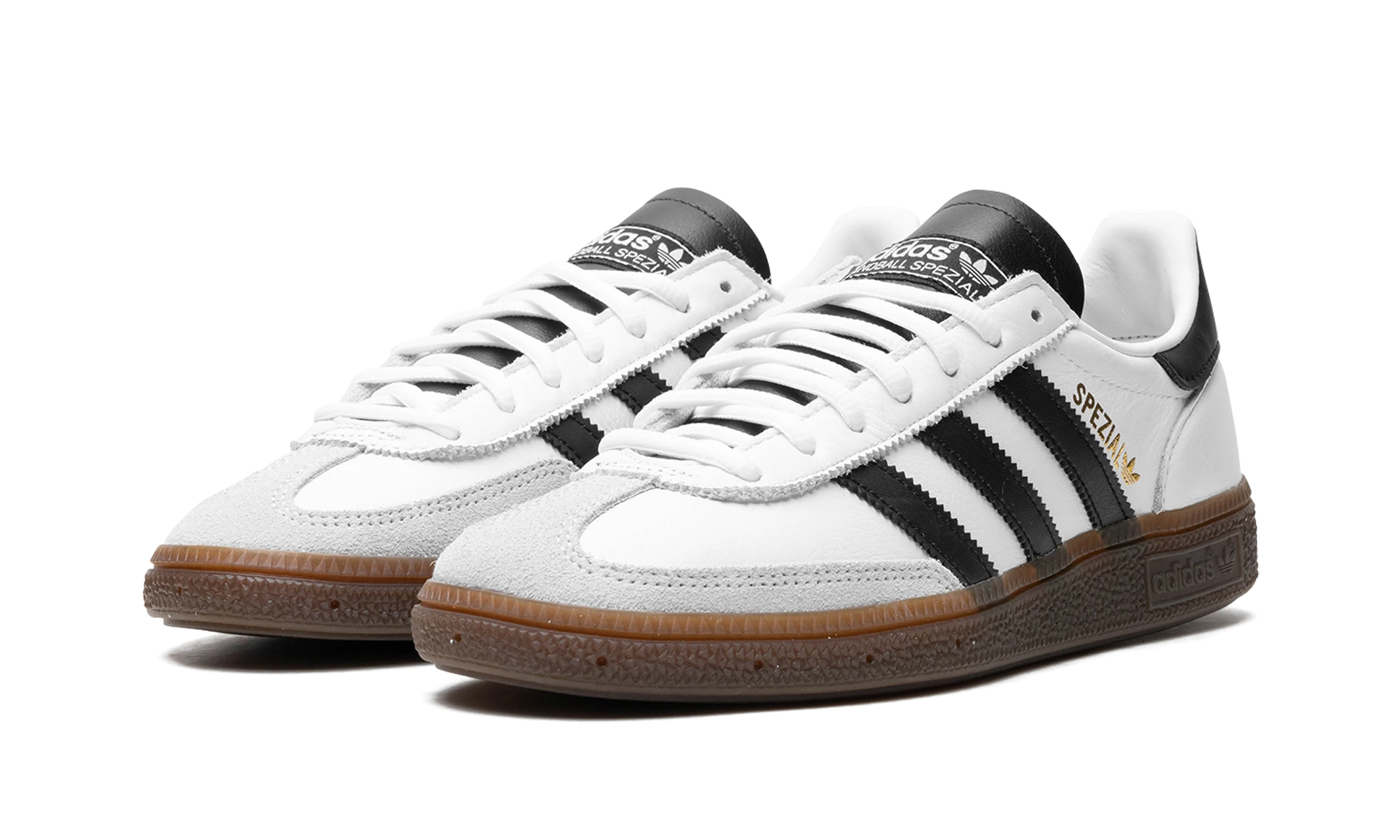 Detail of the inner side of the sneaker Adidas Handball Spezial White Black Gum (IE3403) blanc, noir et marron.