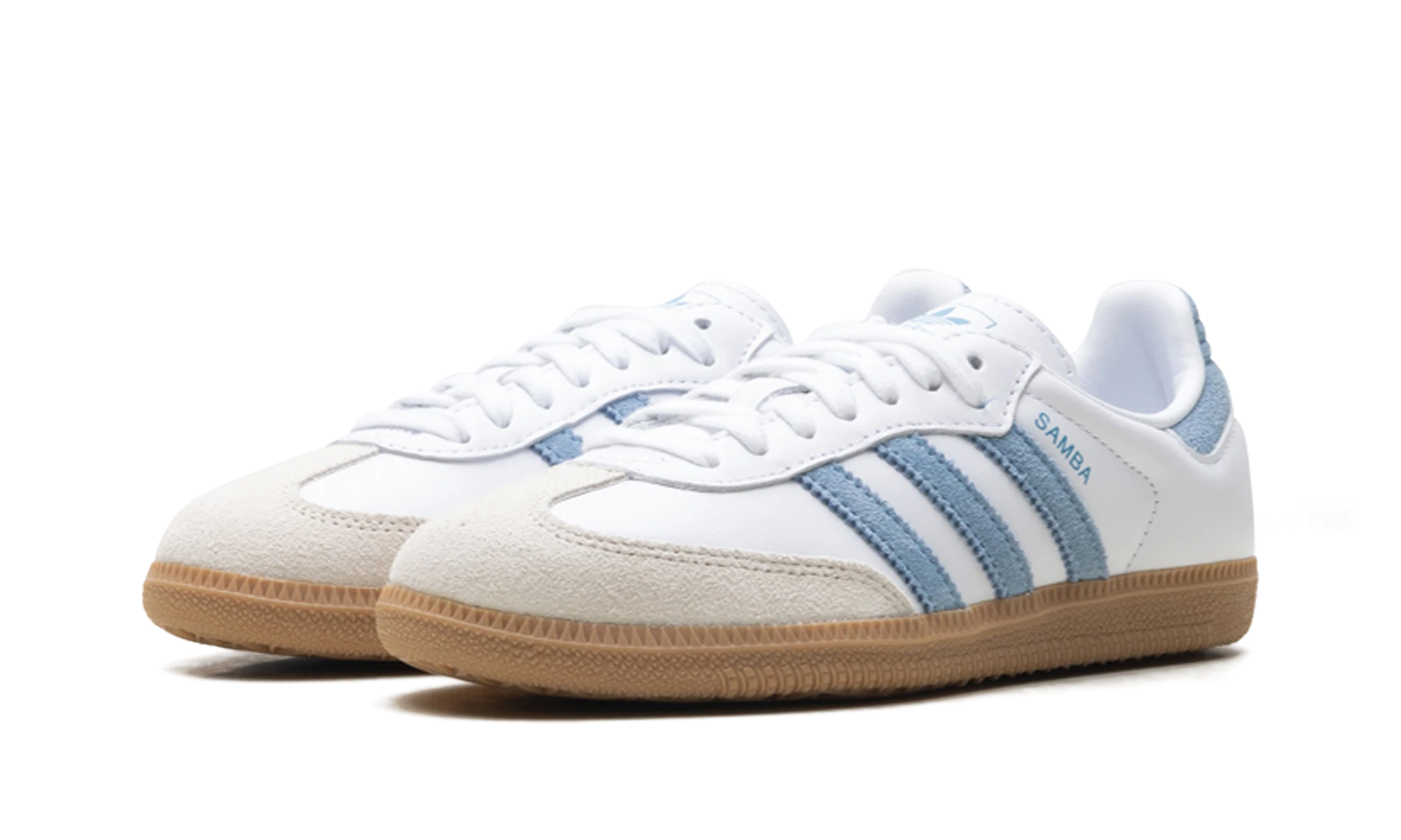 Dettaglio del lato interno della scarpa Adidas Samba OG White Alumina Ash Blue (JS1391) blanc, gris et bleu.
