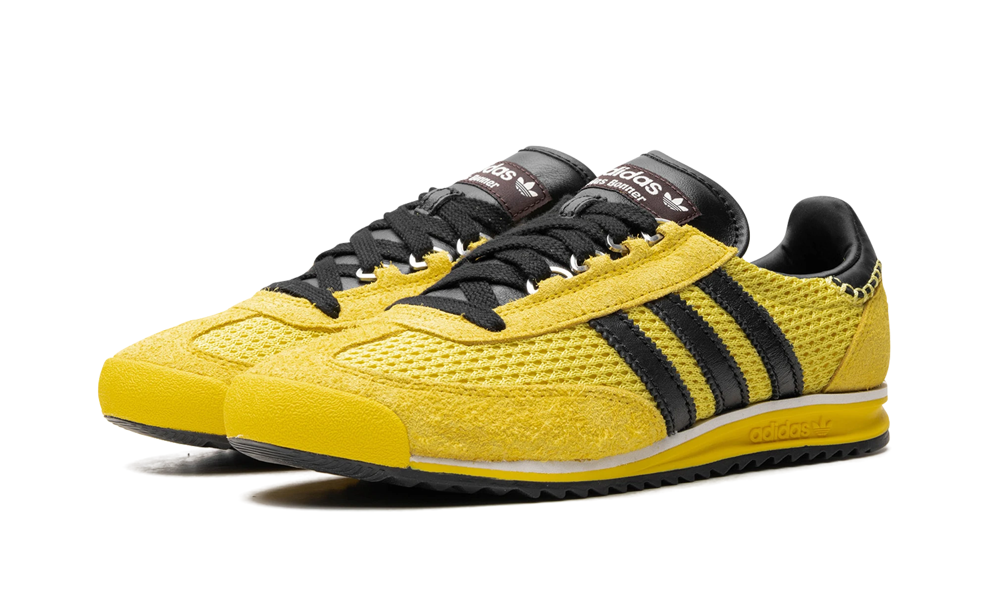Detail of the inner side of the sneaker Adidas SL76 Wales Bonner Yellow (IH9906) jaune, orange et noir.