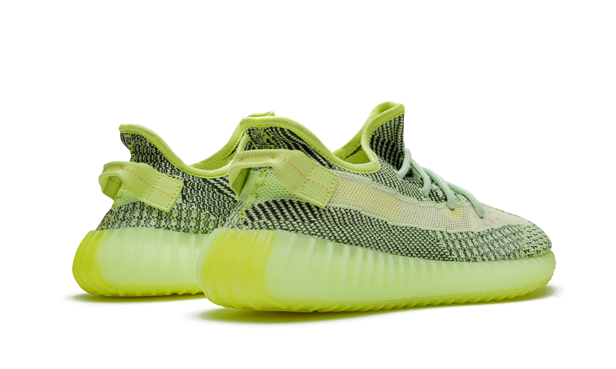 Par sneakers Adidas Yeezy Boost 350 V2 Yeezreel (Reflective) (FX4130) – splitternya och autentiska med originalkartong.